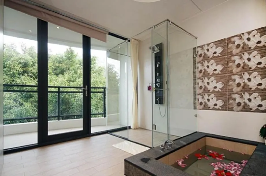 Shuian Lakeside Hotel