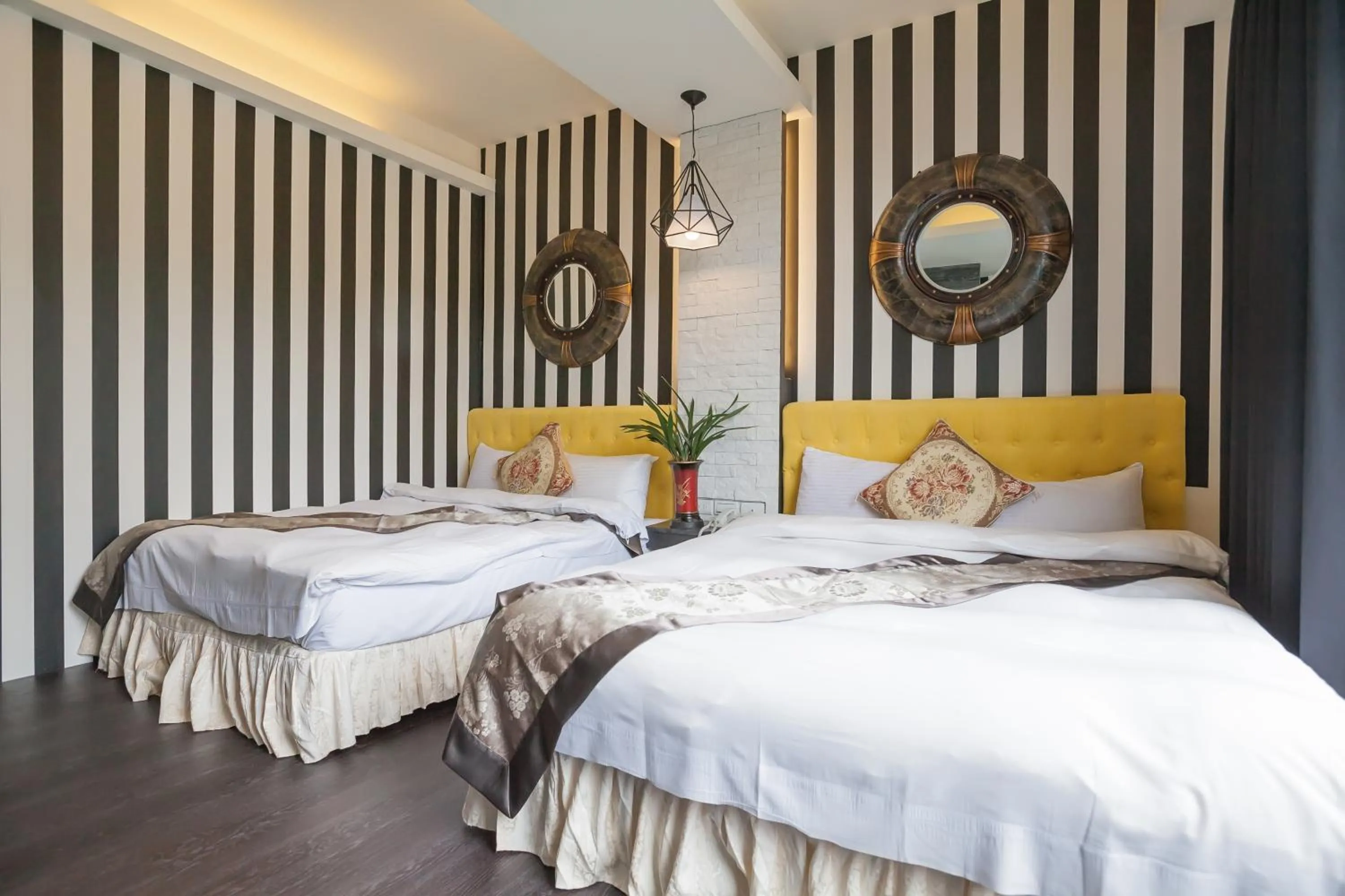 Bed in Shuian Lakeside Hotel