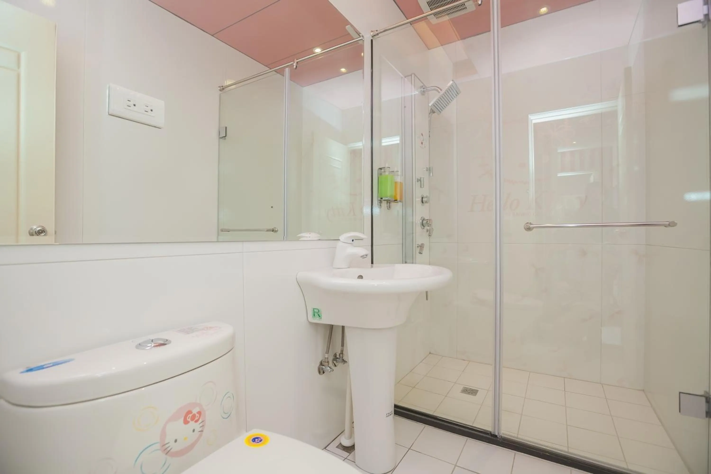 Bathroom in Shuian Lakeside Hotel