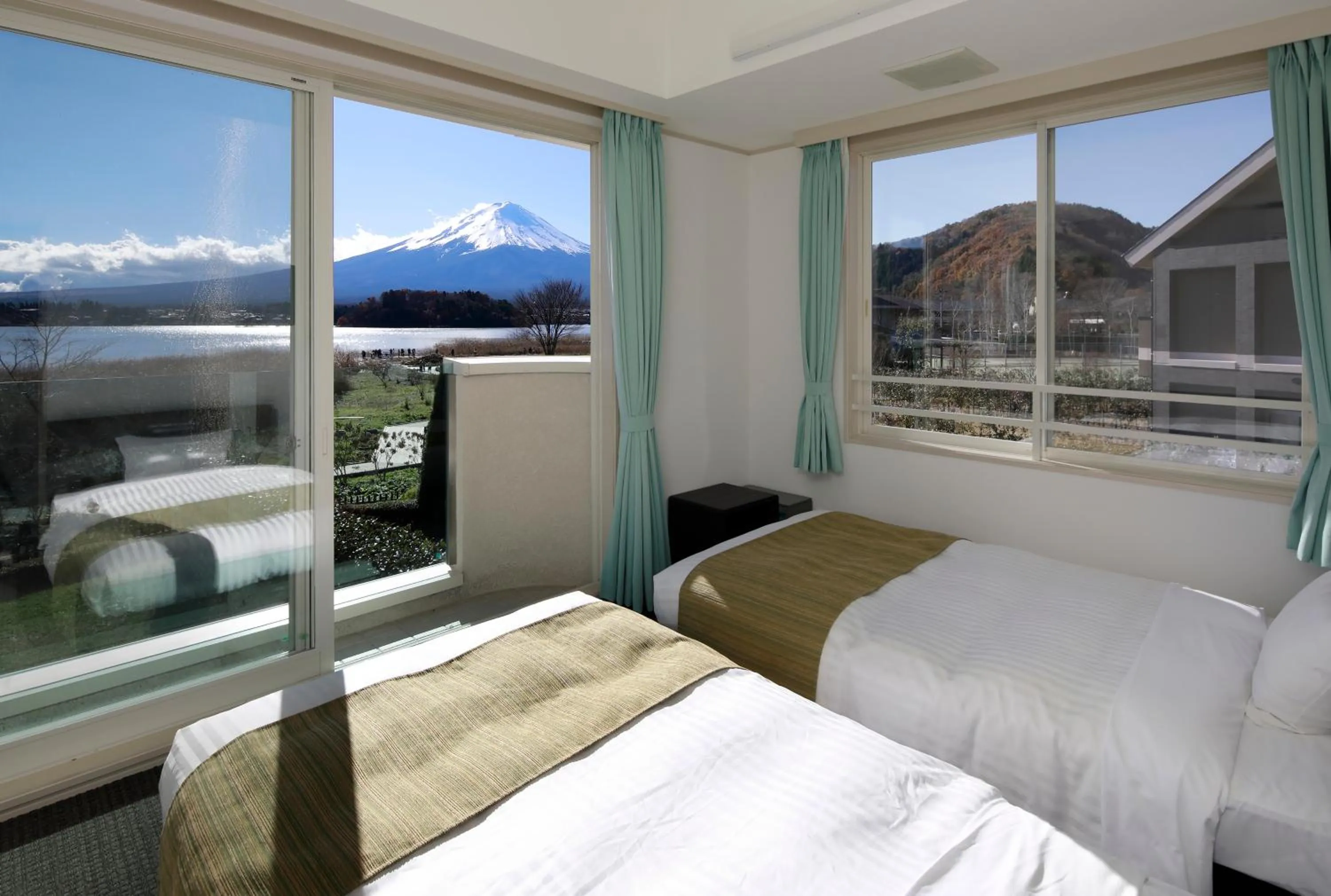 Bed in Kawaguchiko Urban Resort Villa