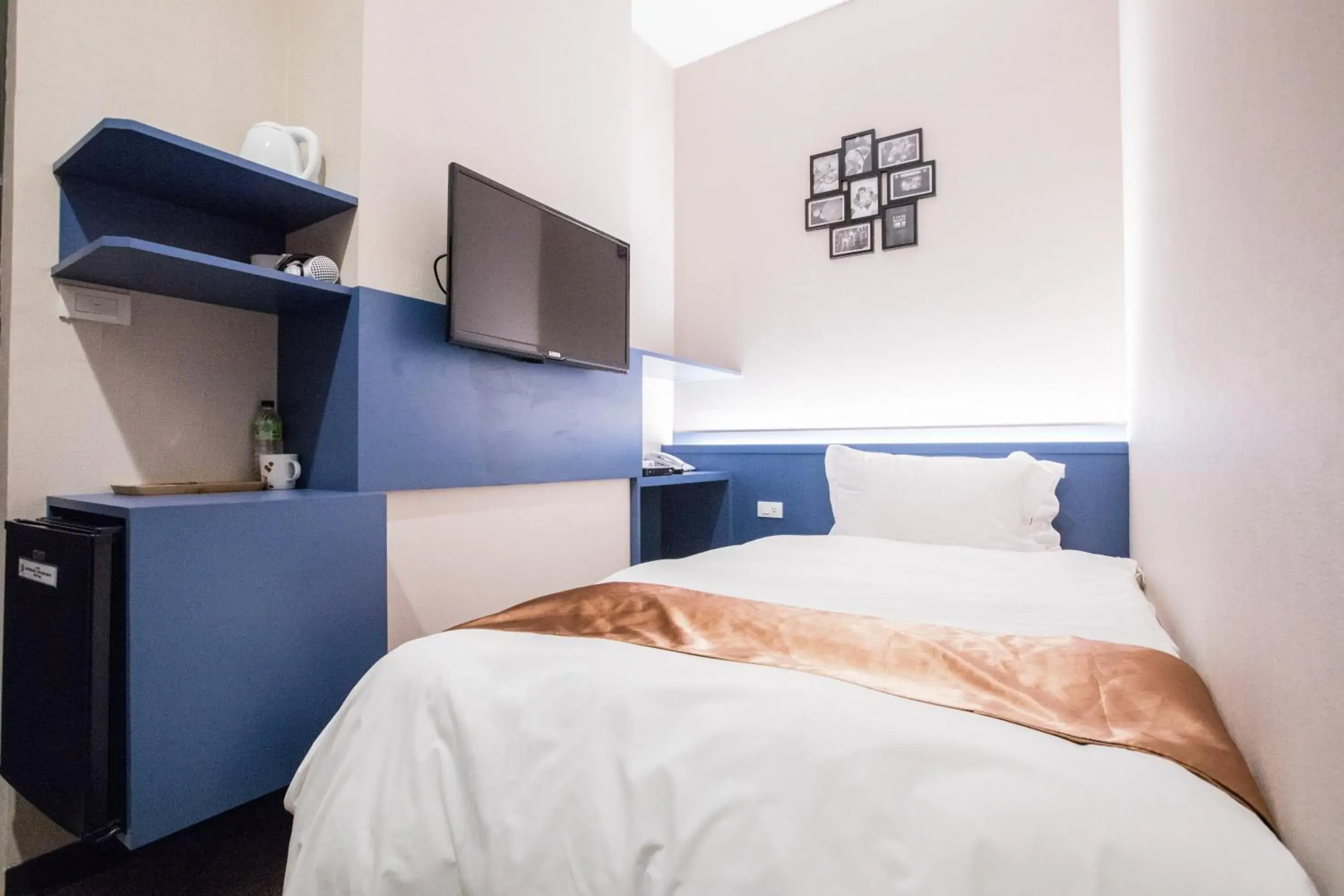 On site, Bed in Travel Art Inn On site, Bed in Travel Art Inn