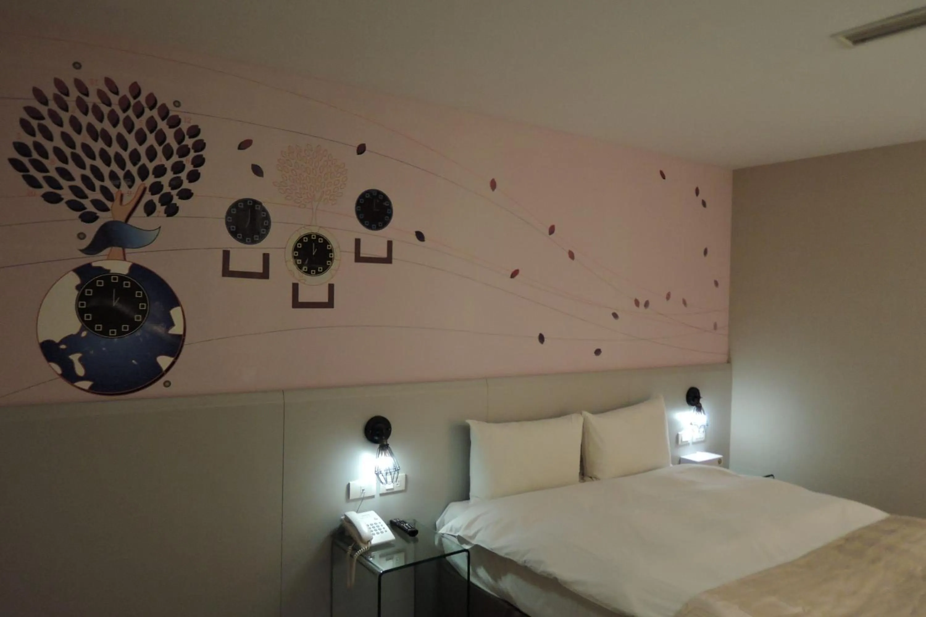 Photo of the whole room, Bed in Travel Art Inn