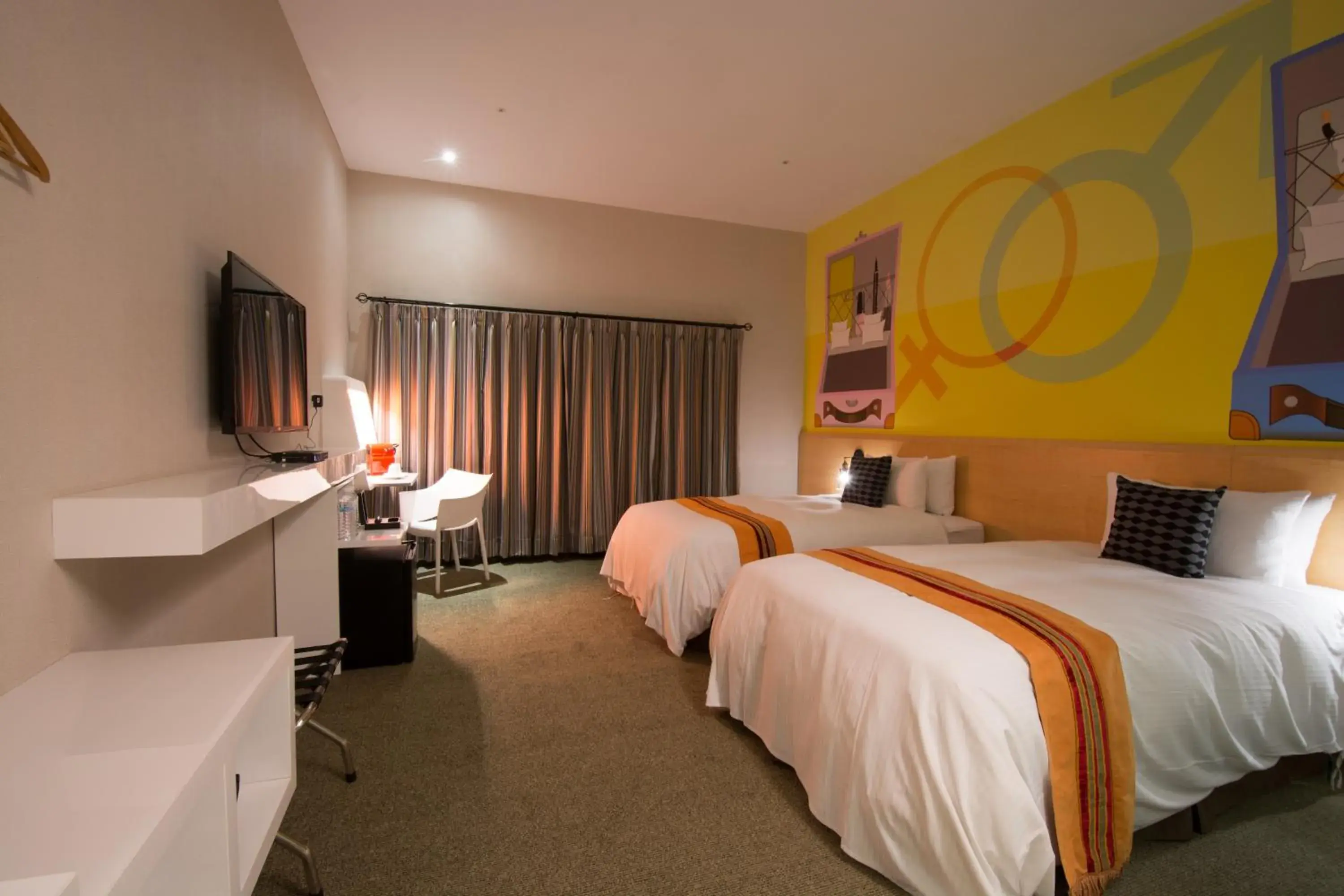 Bed in Travel Art Inn Bed in Travel Art Inn