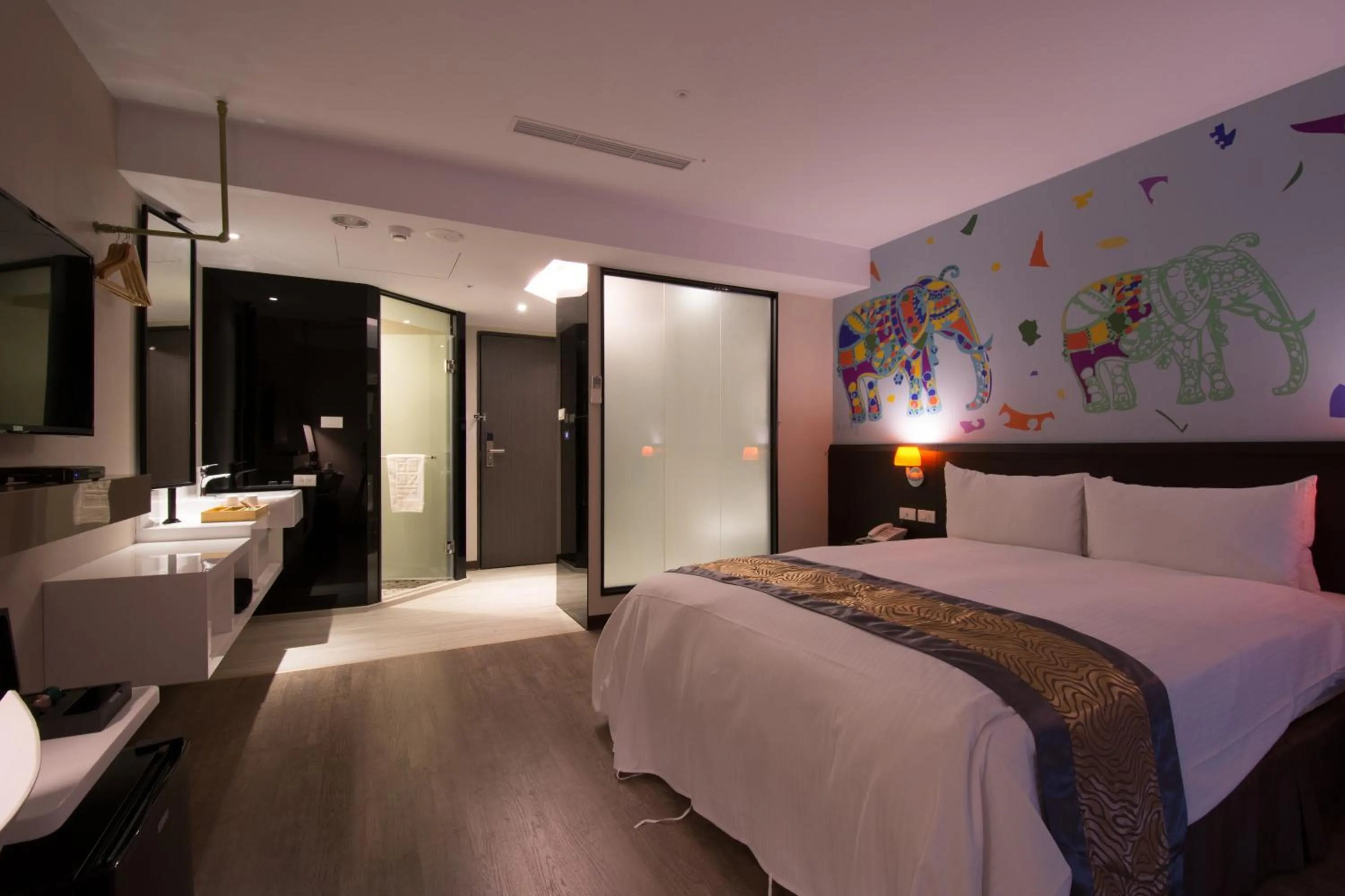 Photo of the whole room, Bed in Travel Art Inn