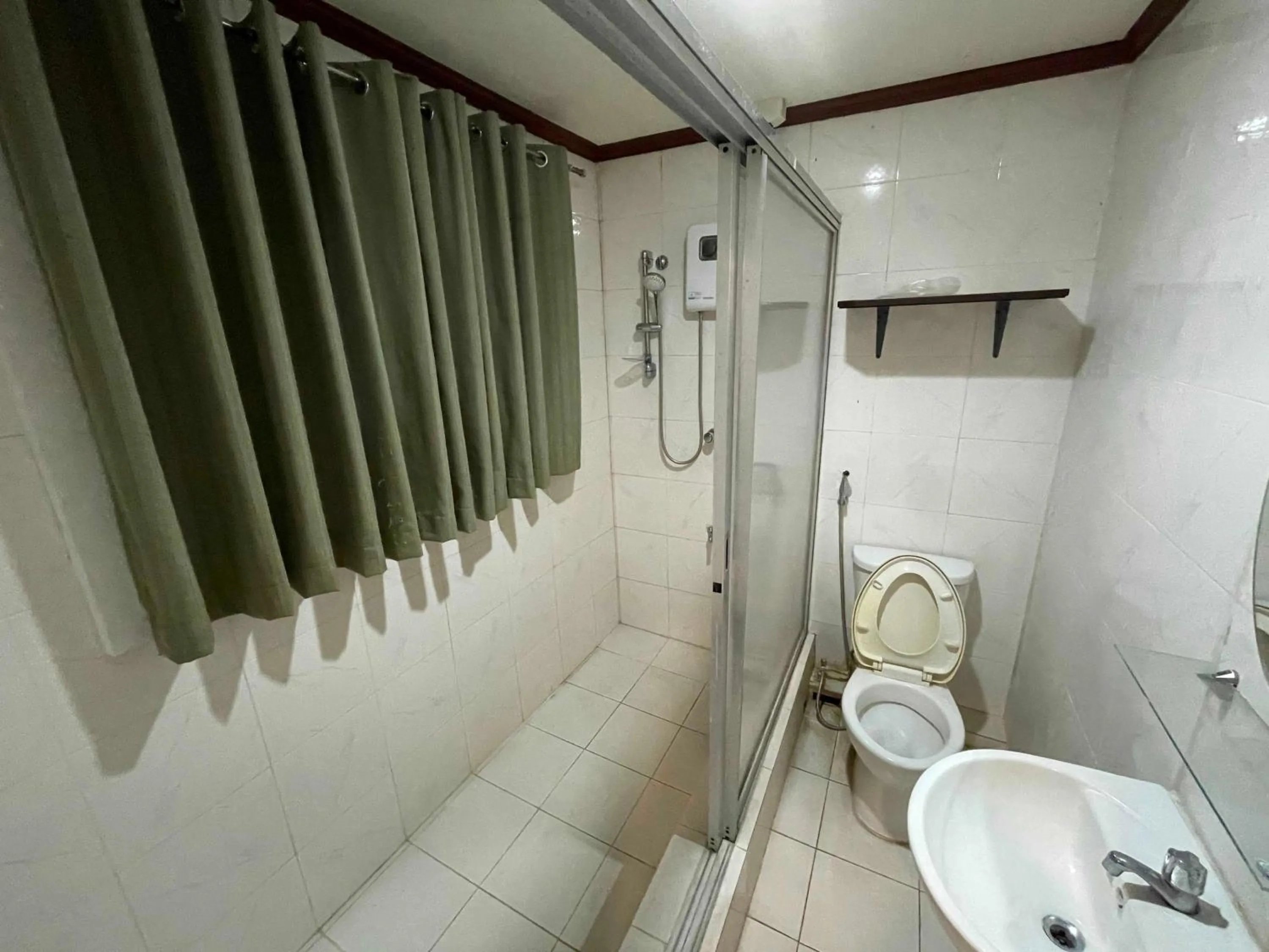Bathroom in Palette Gems Hotel and Conference Center
