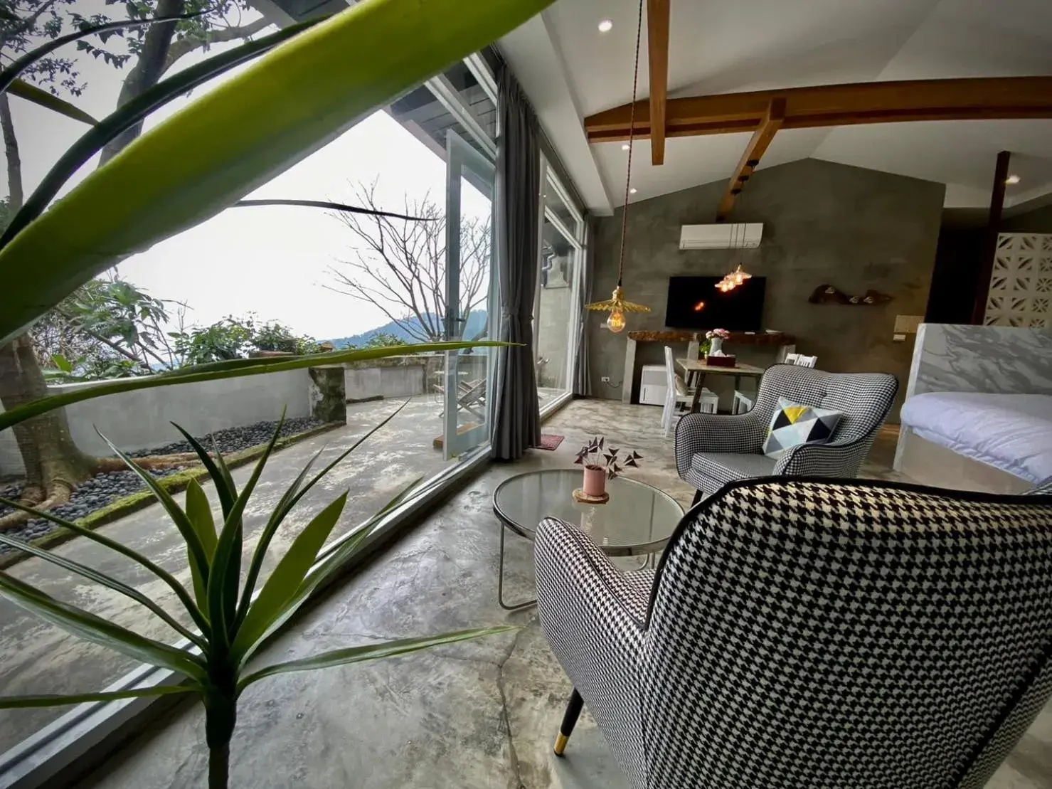 Bed in Sunny Room Bed in Sunny Room