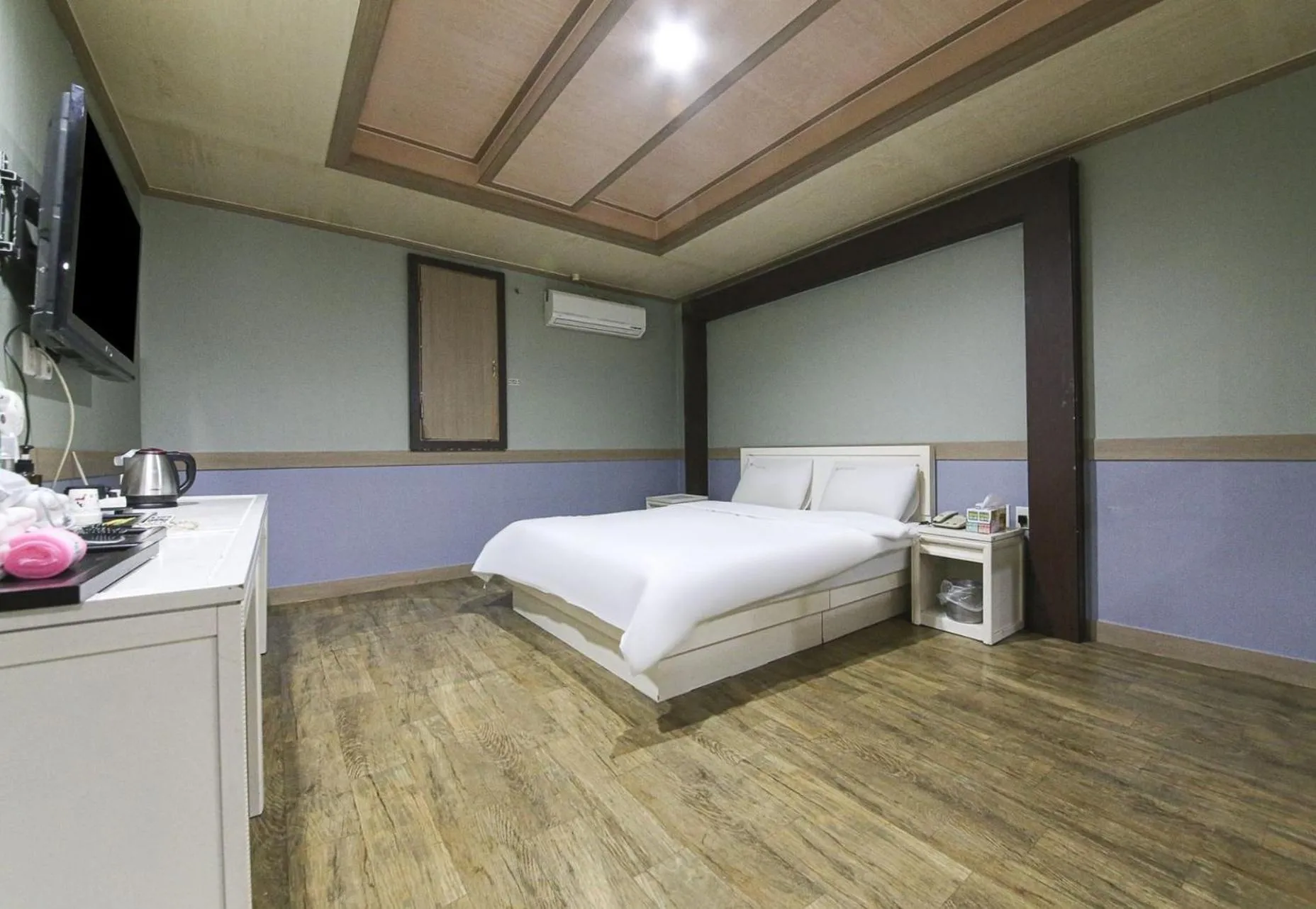 Bed in KS Hotel