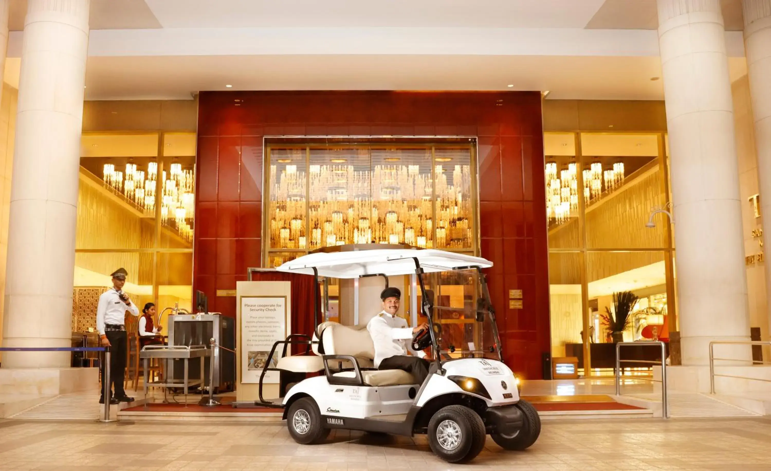 Property building in Taj Santacruz Property building in Taj Santacruz