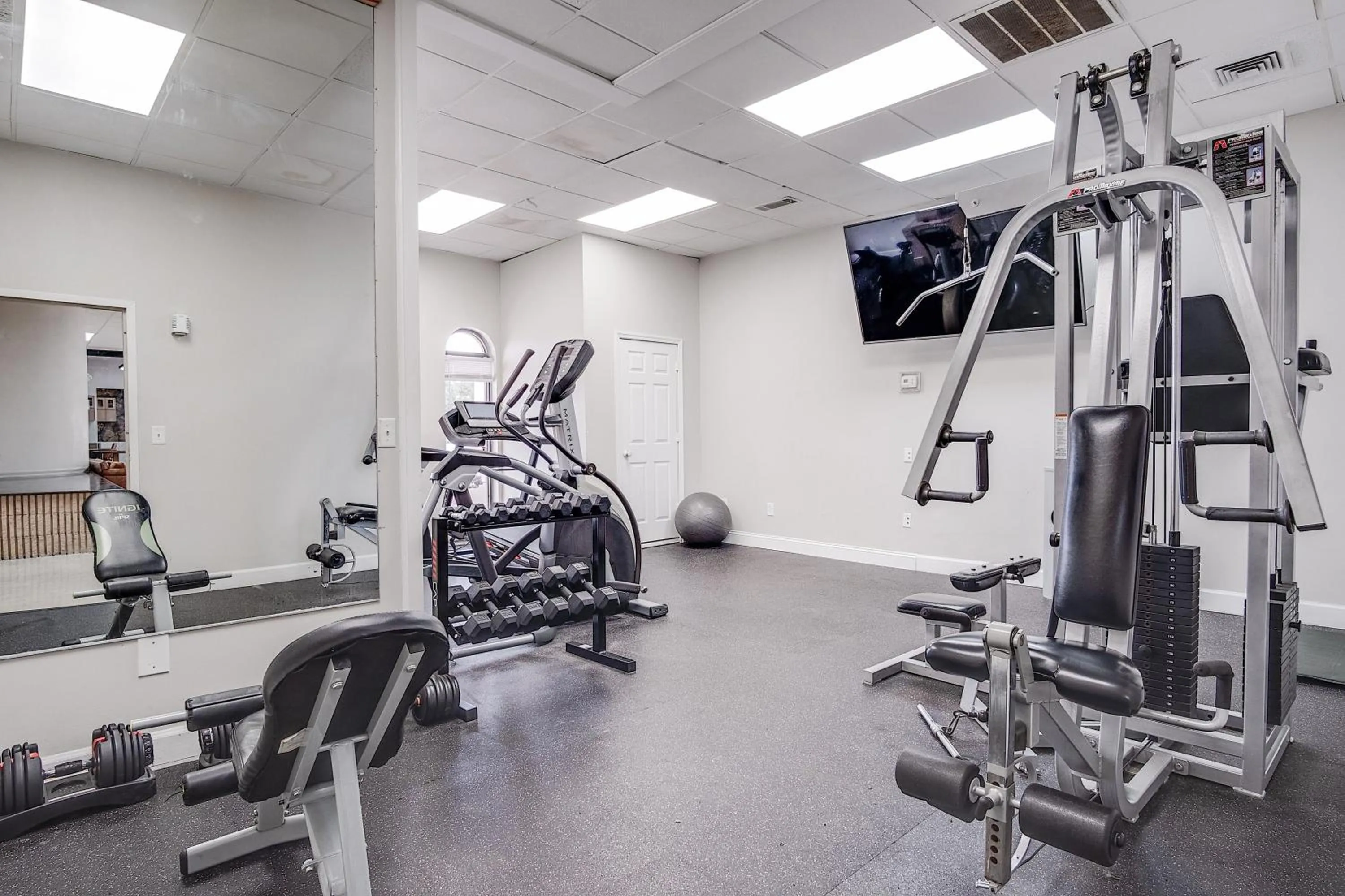 Fitness centre/facilities in Clarks Inn Savannah Airport