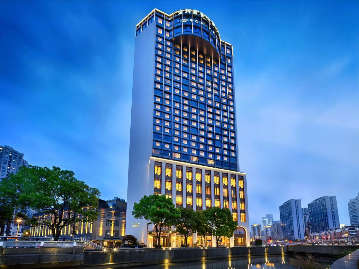 Property building in Sofitel Shanghai North Bund
