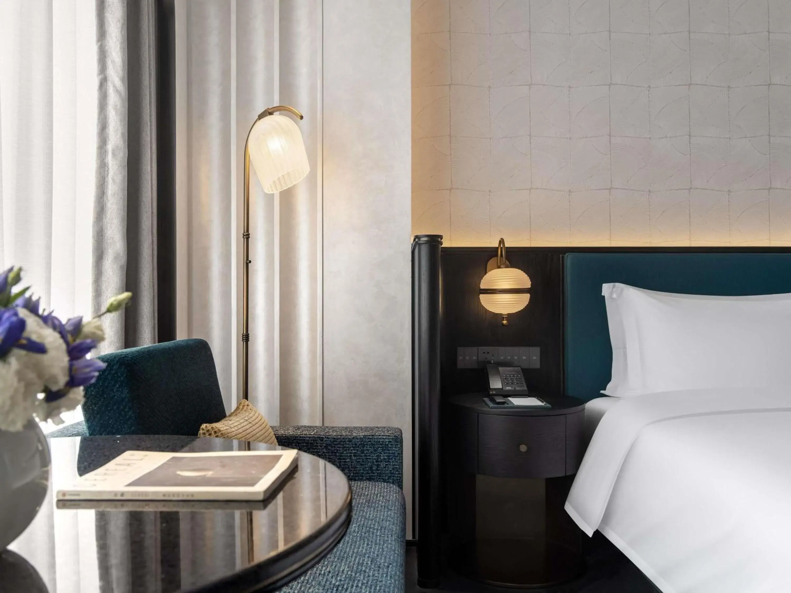 LUXURY CLUB ROOM, Club Millesime Access, 1 King Size Bed, City View in Sofitel Shanghai North Bund LUXURY CLUB ROOM, Club Millesime Access, 1 King Size Bed, City View in Sofitel Shanghai North Bund