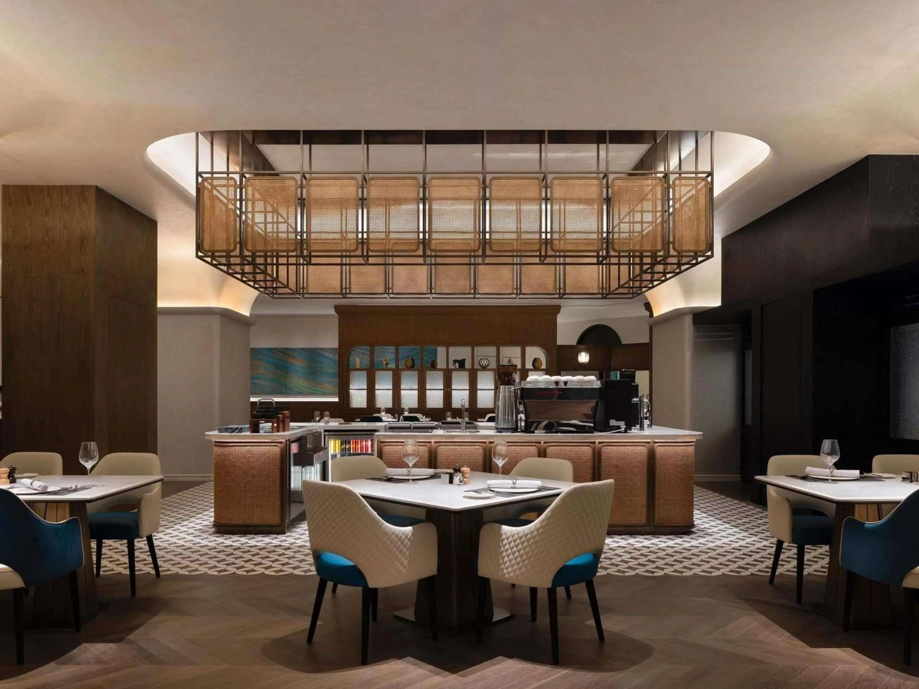 Restaurant/places to eat in Sofitel Shanghai North Bund