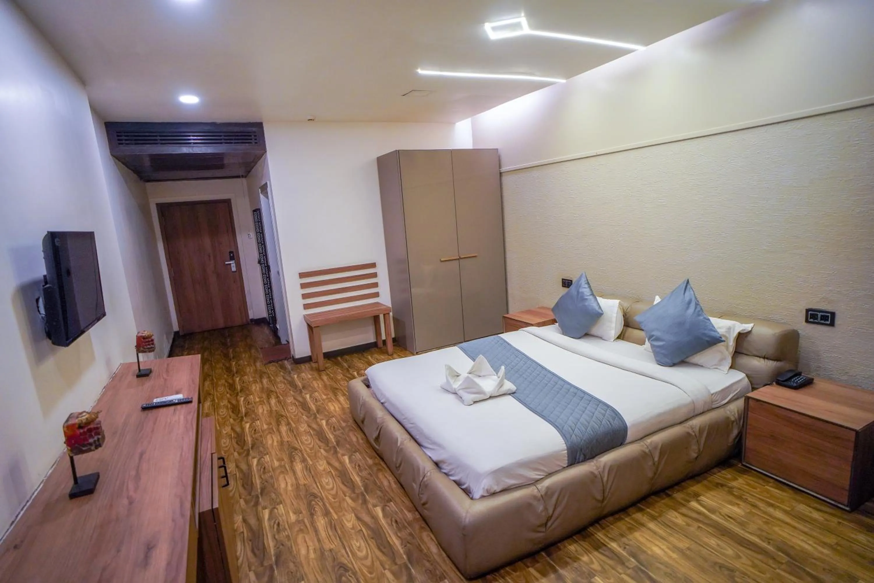 THE SLATE HOTEL NUNGAMBAKKAM Near US EMBASSY & APOLLO HOSPITAL