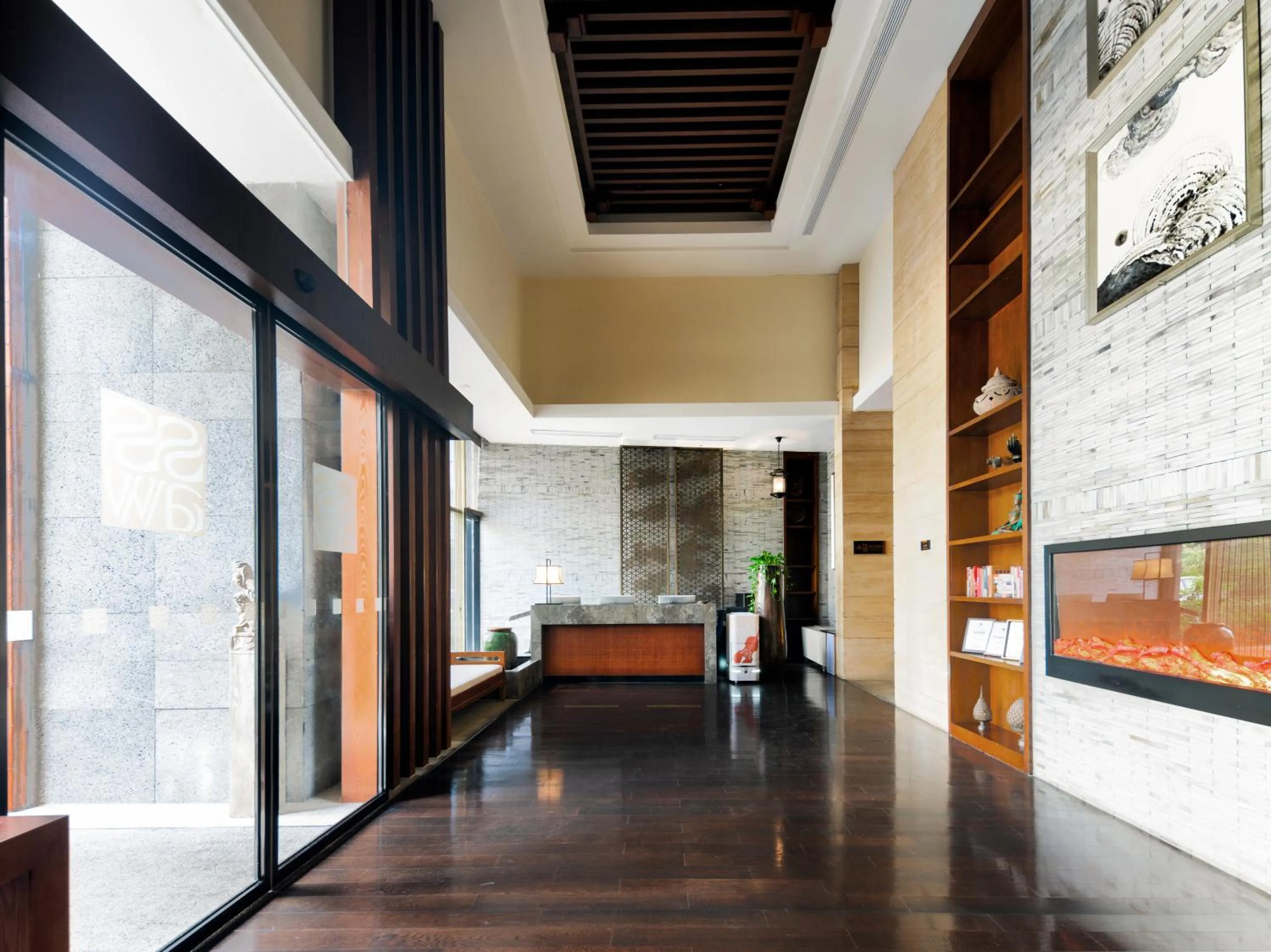 Lobby or reception in SSAW Boutique Hotel Hangzhou Wildwind