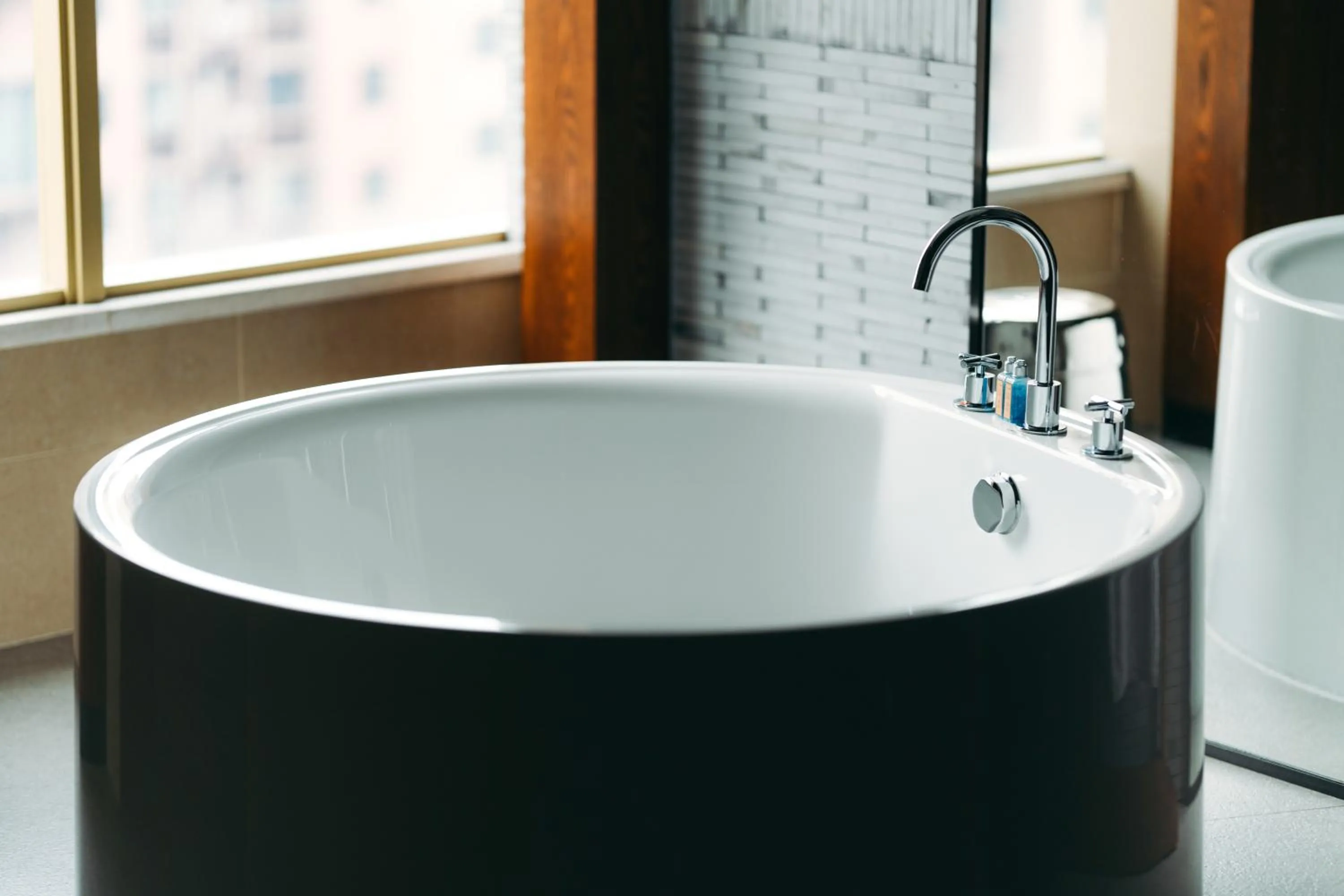 Bath in SSAW Boutique Hotel Hangzhou Wildwind