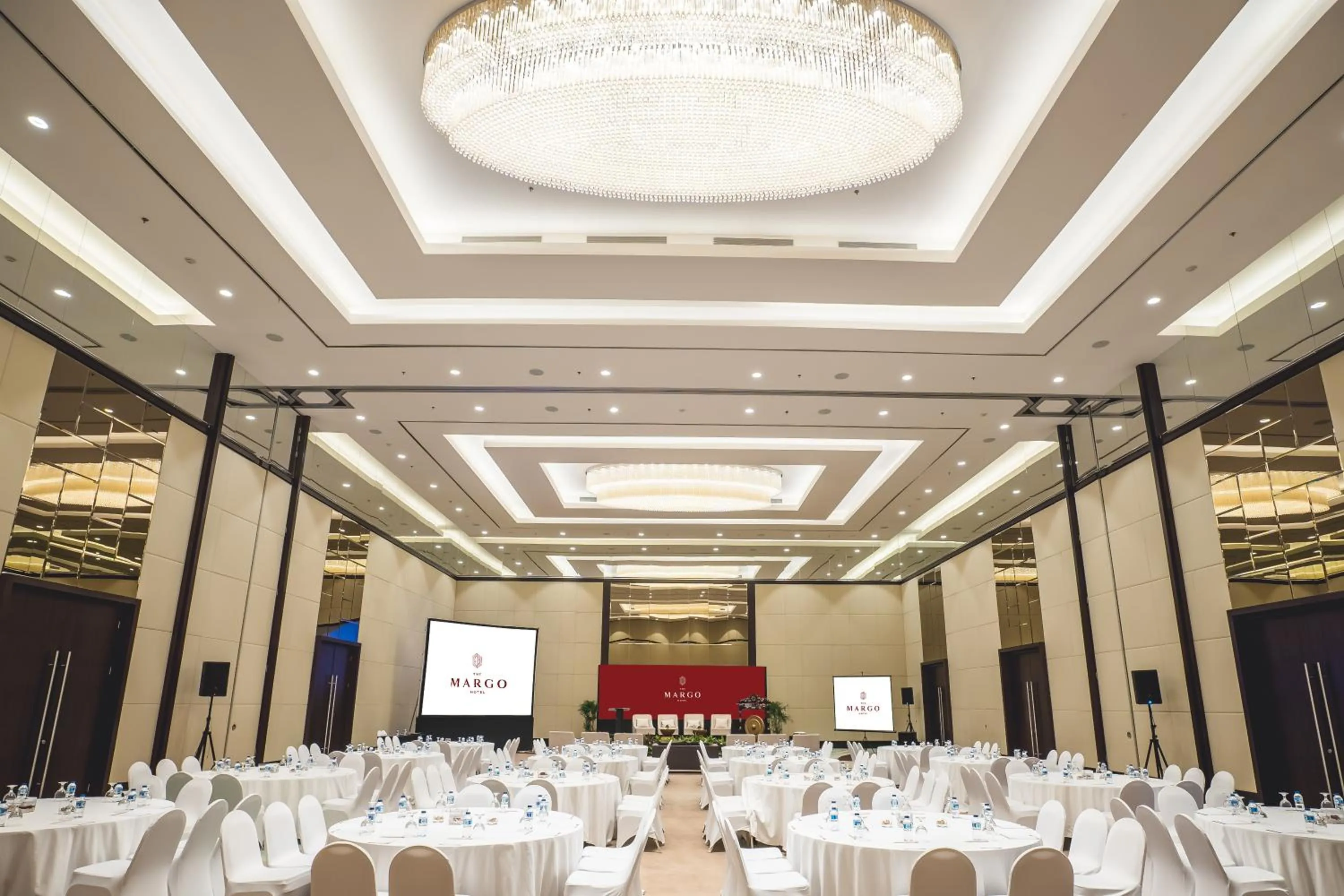 wedding in The Margo Hotel