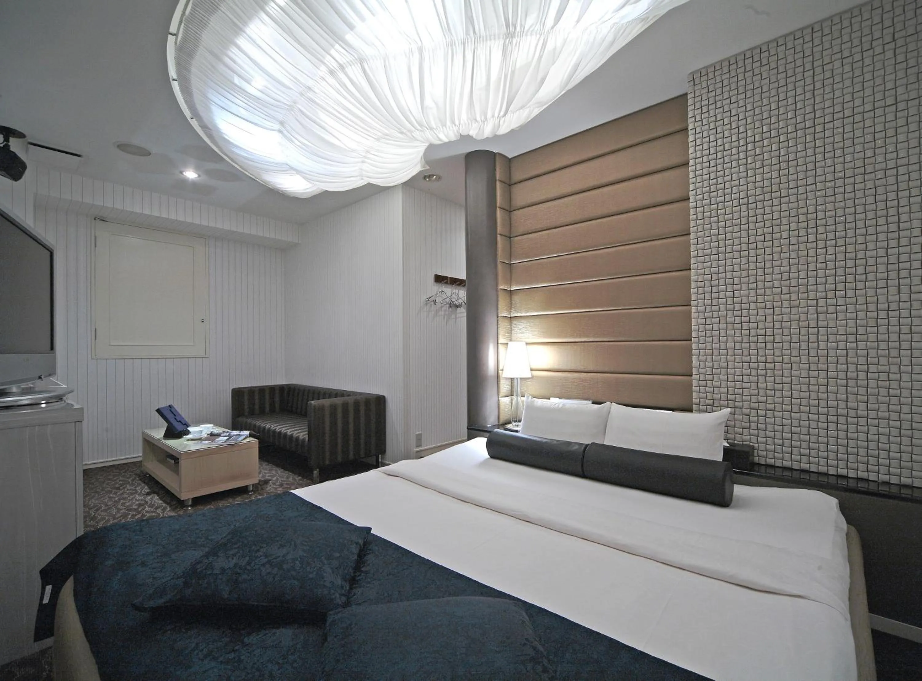 Bed in Design Hotel W Zip Club