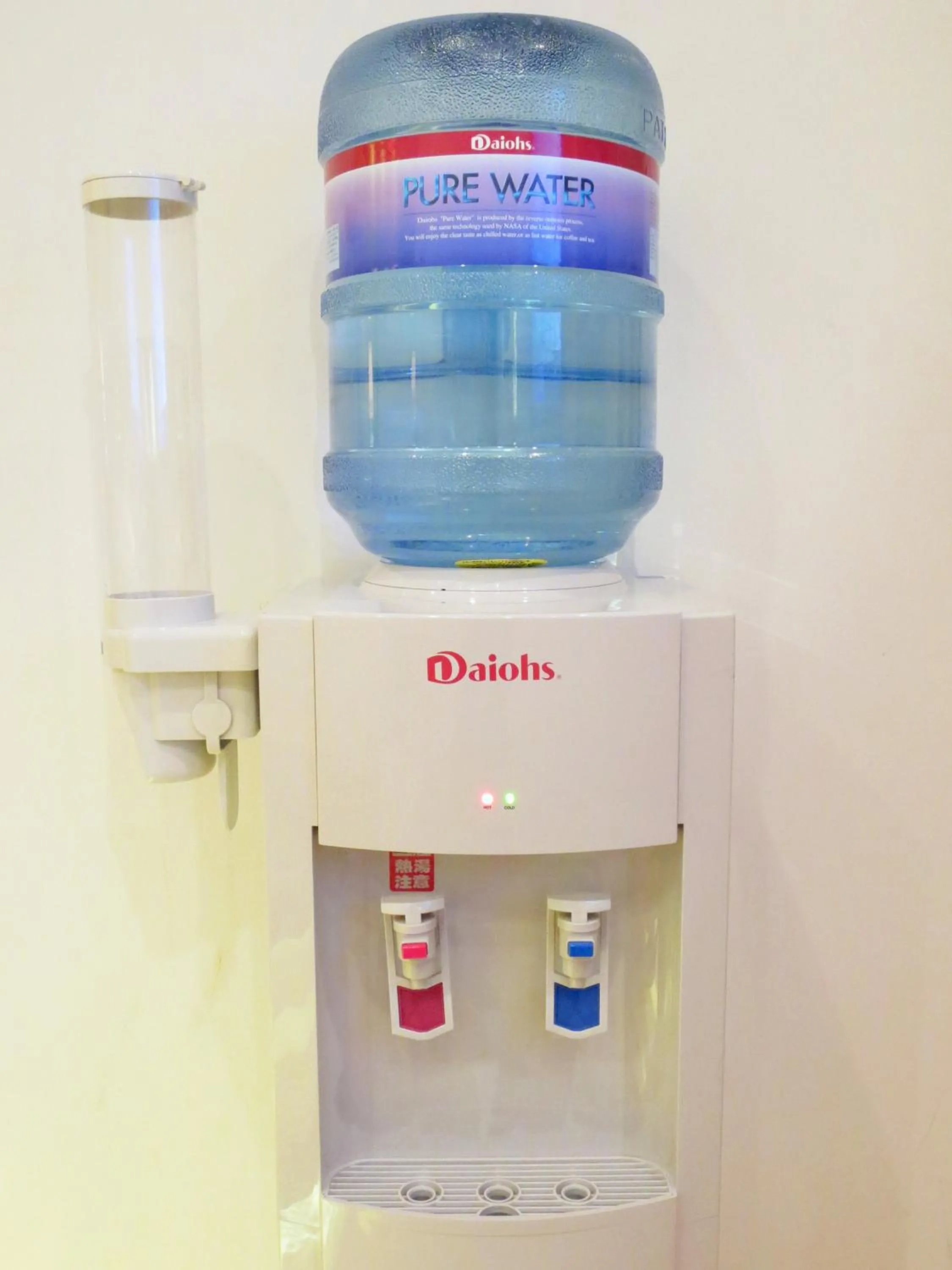 Photo of the whole room in Design Hotel W Zip Club