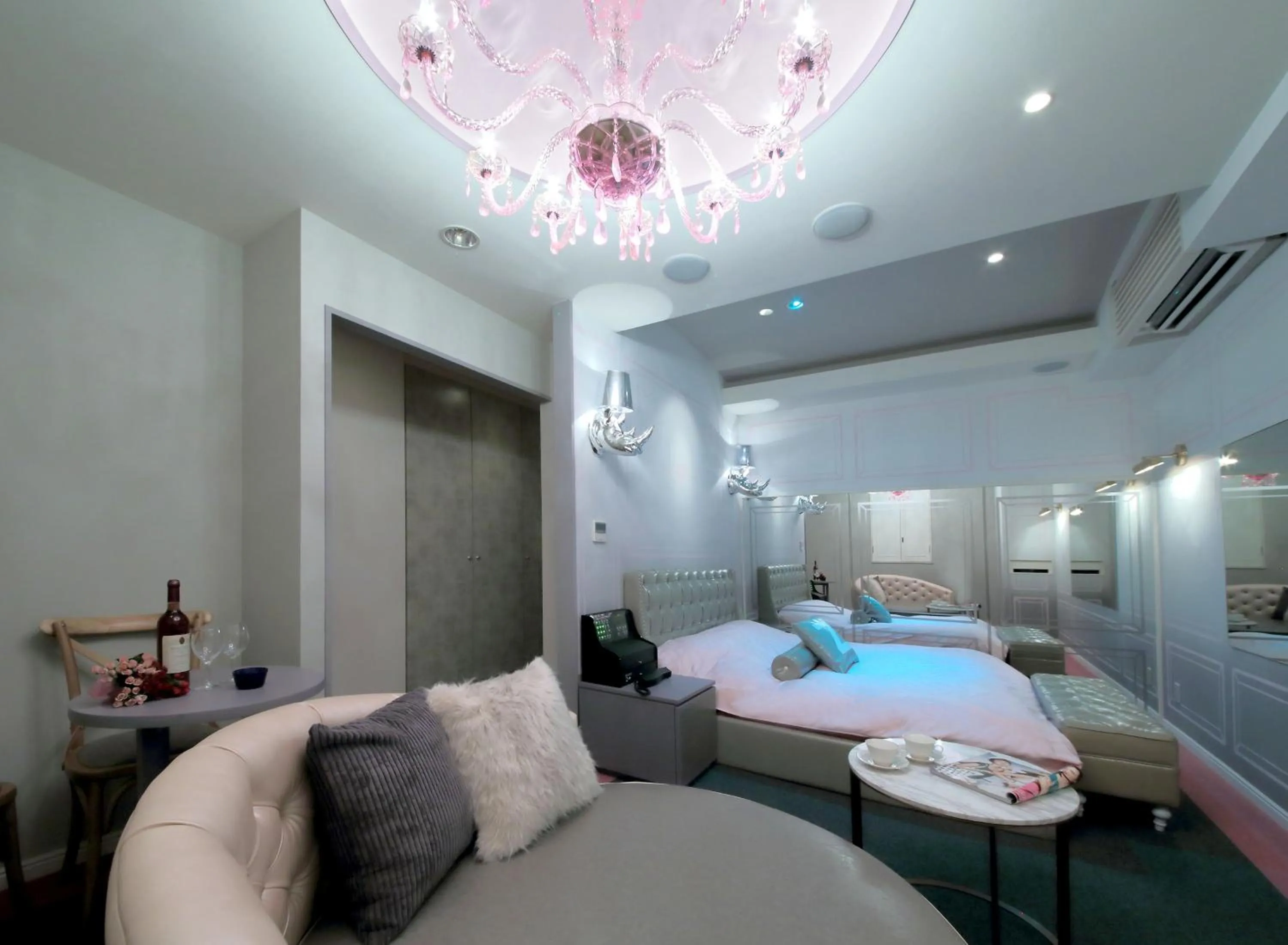 Photo of the whole room, Bed in Design Hotel W Zip Club