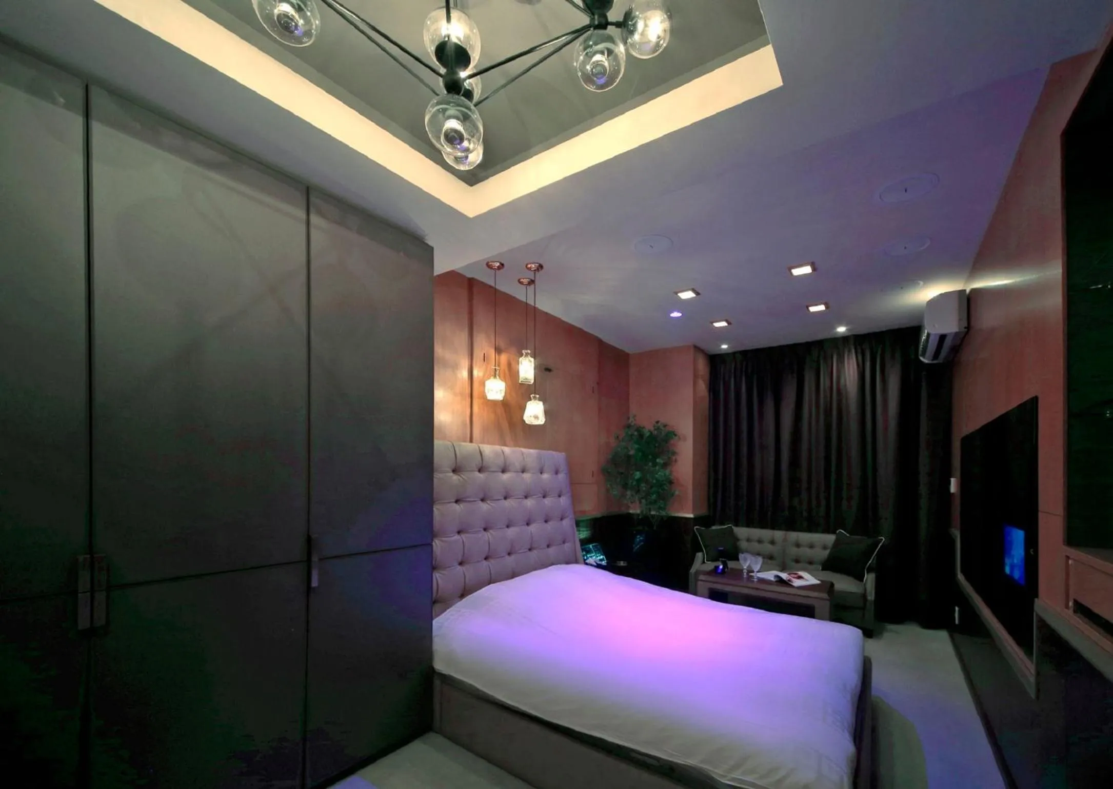 Photo of the whole room, Bed in Design Hotel W Zip Club