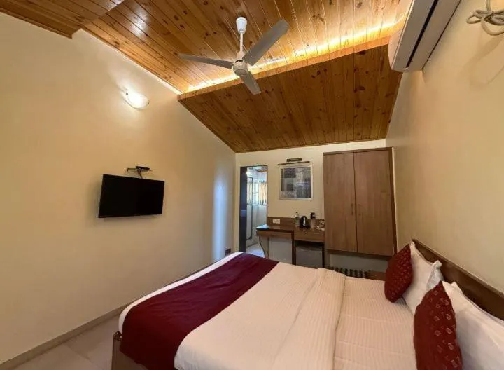 Bed in Hotel Beach Garden