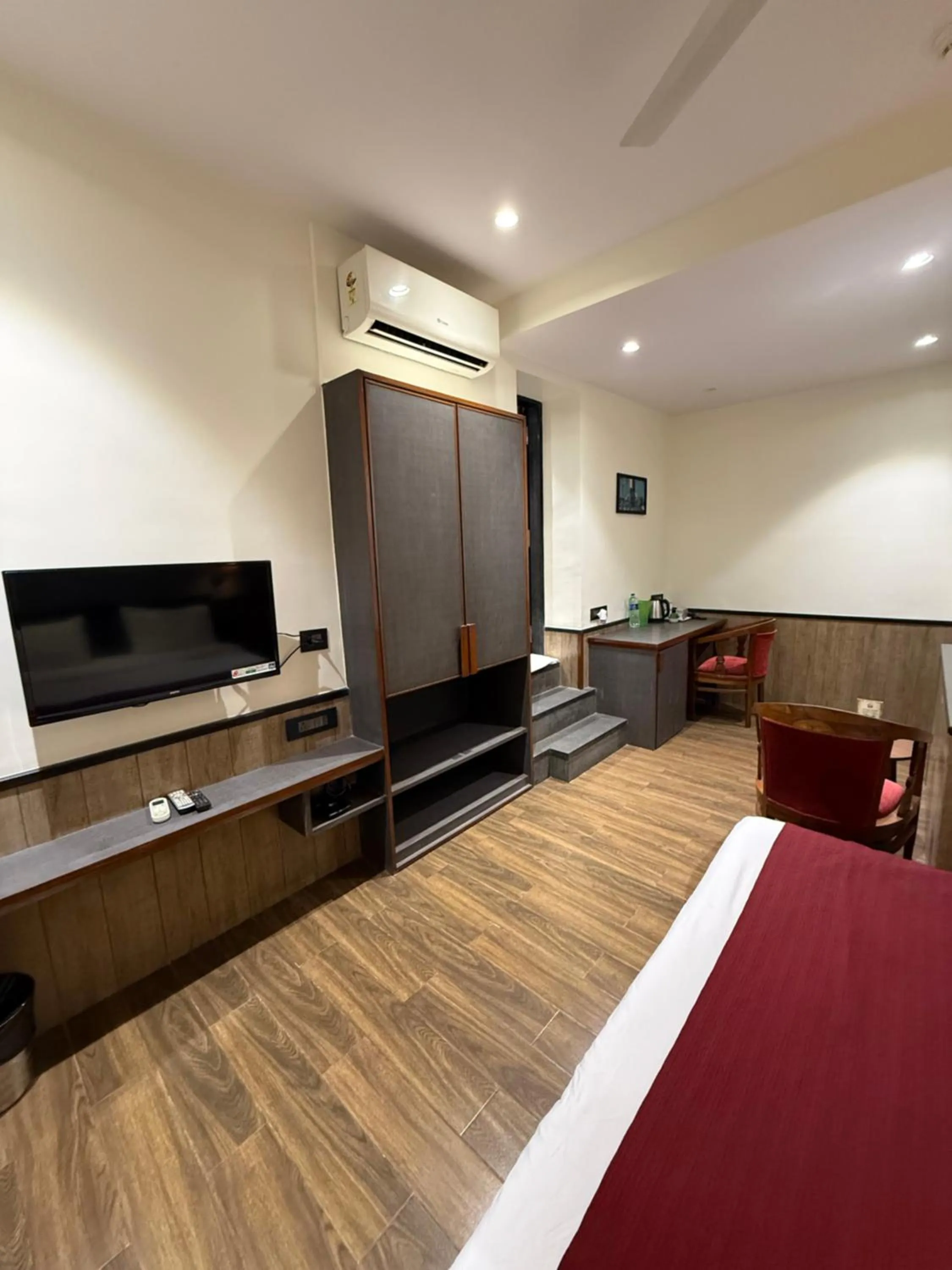 Bedroom, Bed in Hotel Beach Garden