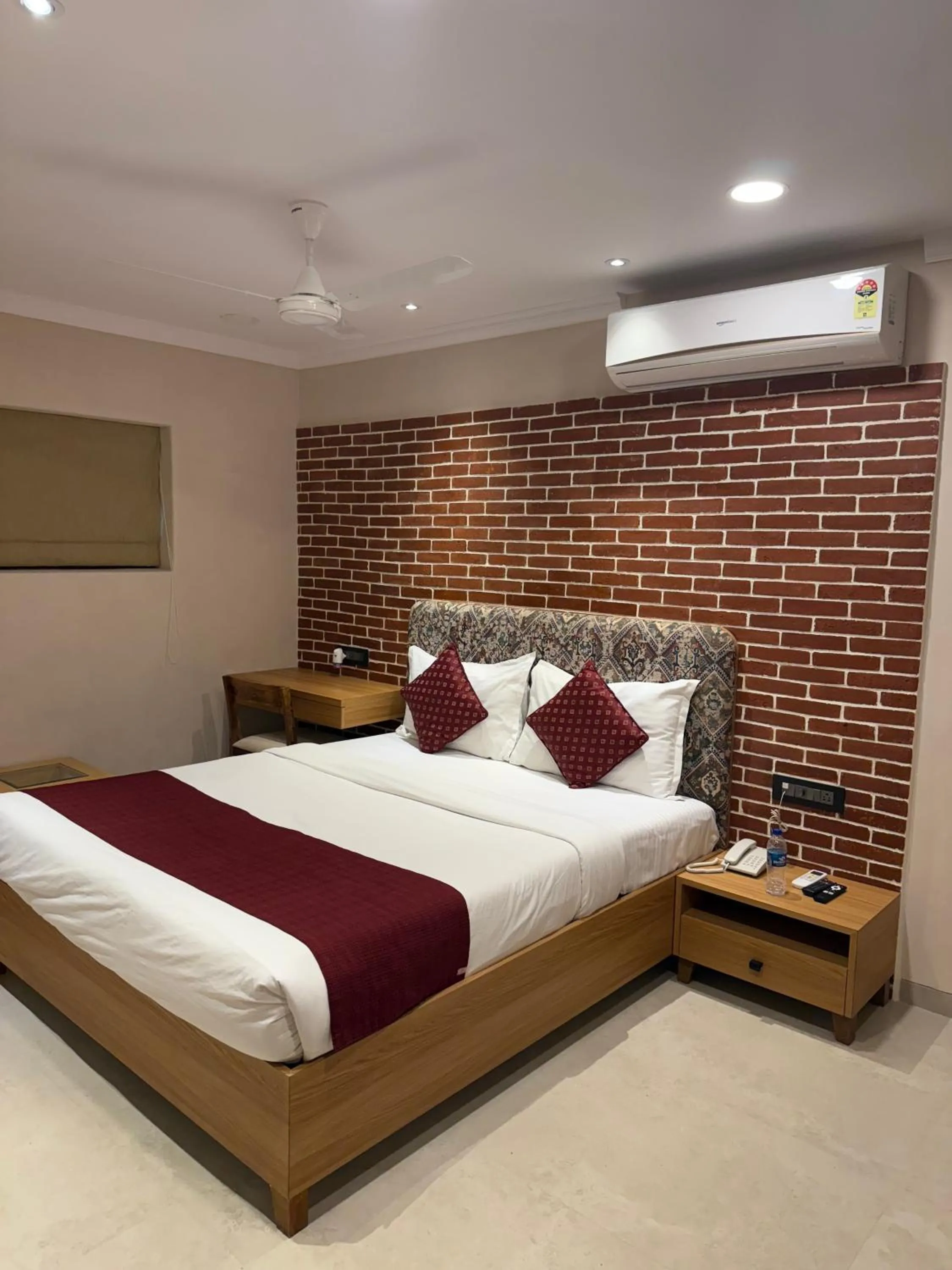 Bed in Hotel Beach Garden