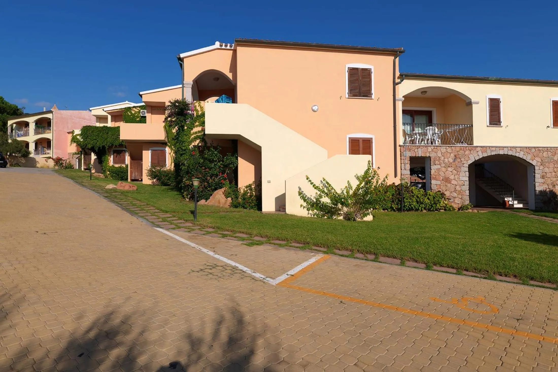 The Fantastic Residenza Badus B4 1BedApt sleeps 4