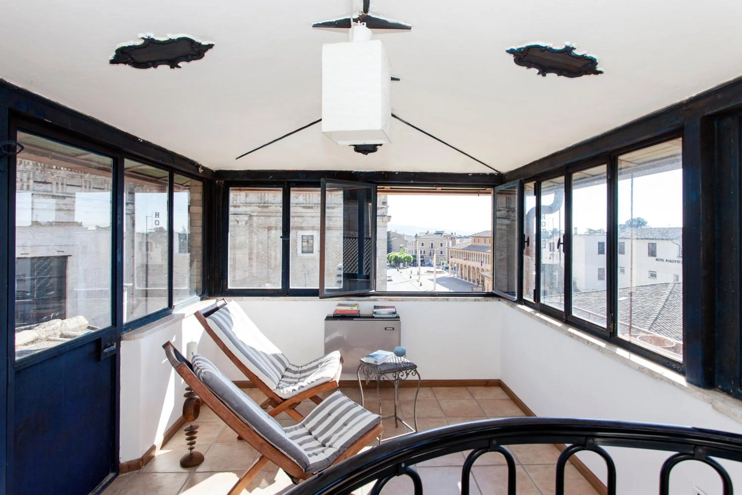 Roxy House