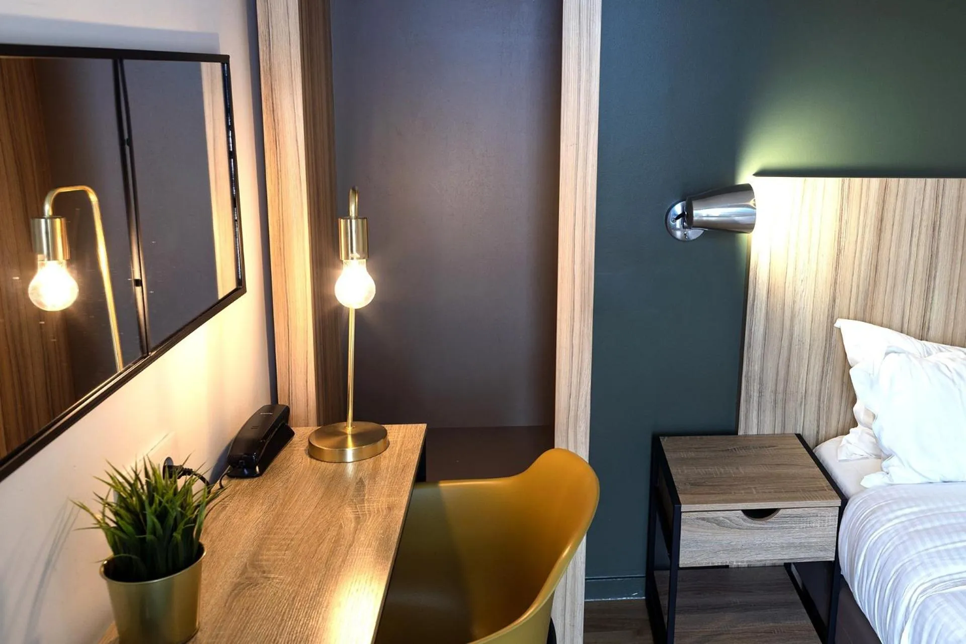 Seating area, Bed in Hôtel Lodge In Paris 13