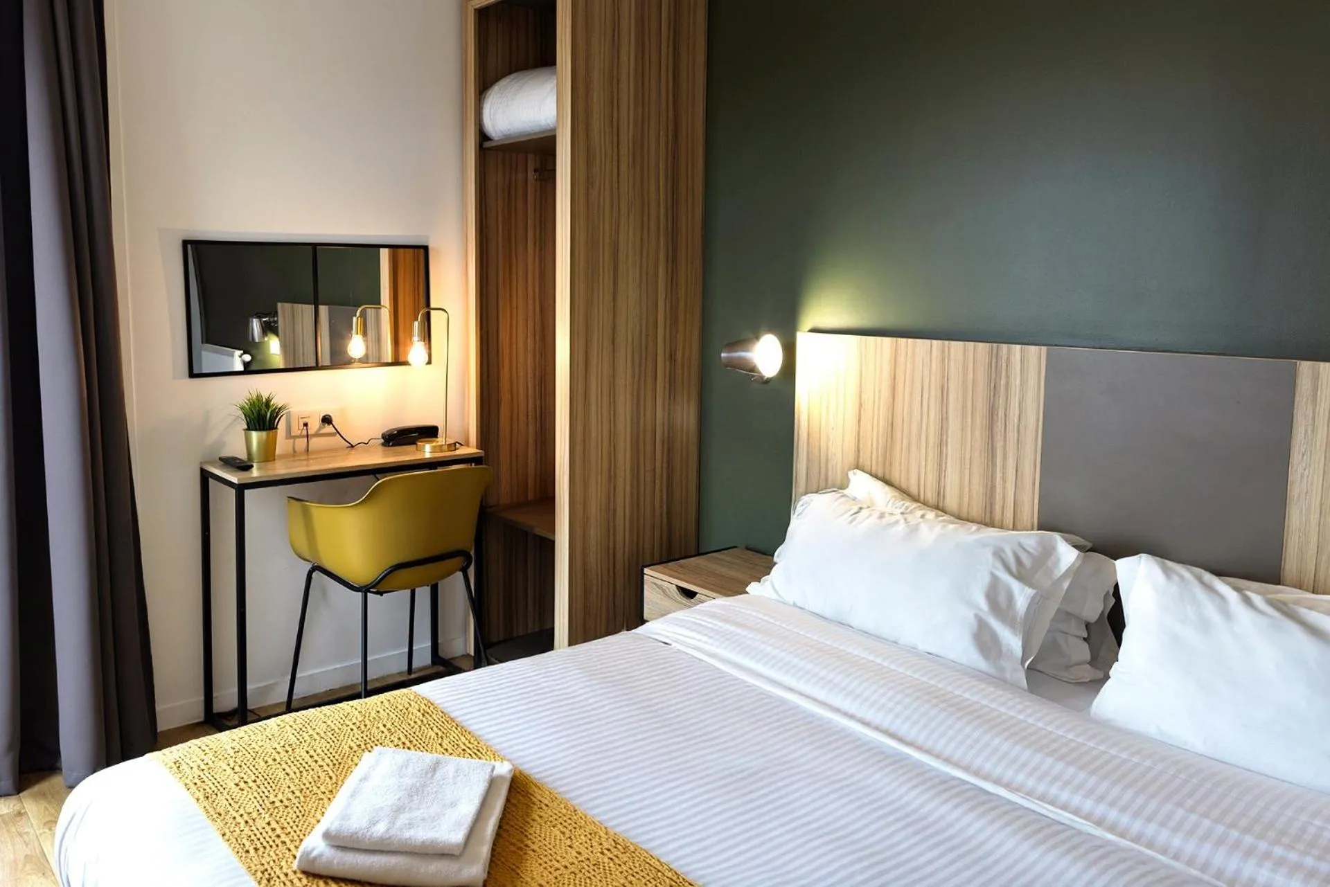 Bed in Hôtel Lodge In Paris 13