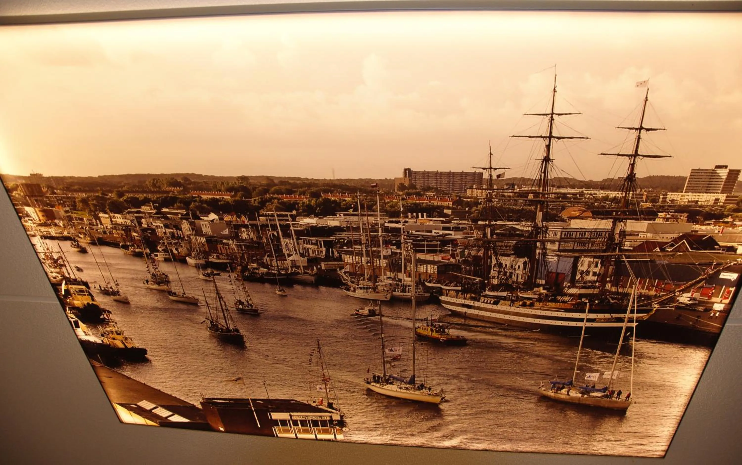 Decorative detail in Hotel Rauw aan de Kade