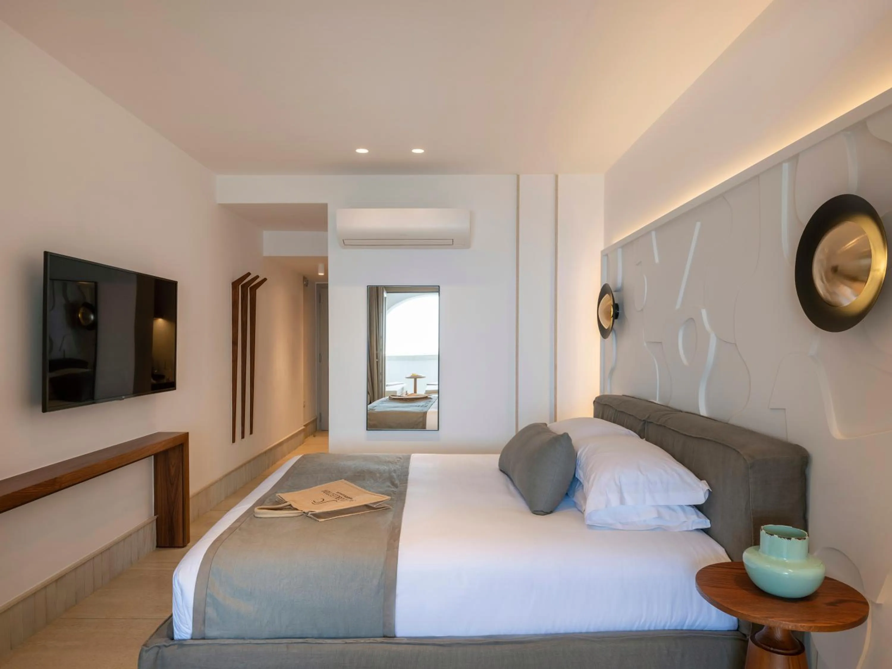 Bedroom, Bed in Santo Pure Oia Suites & Villas