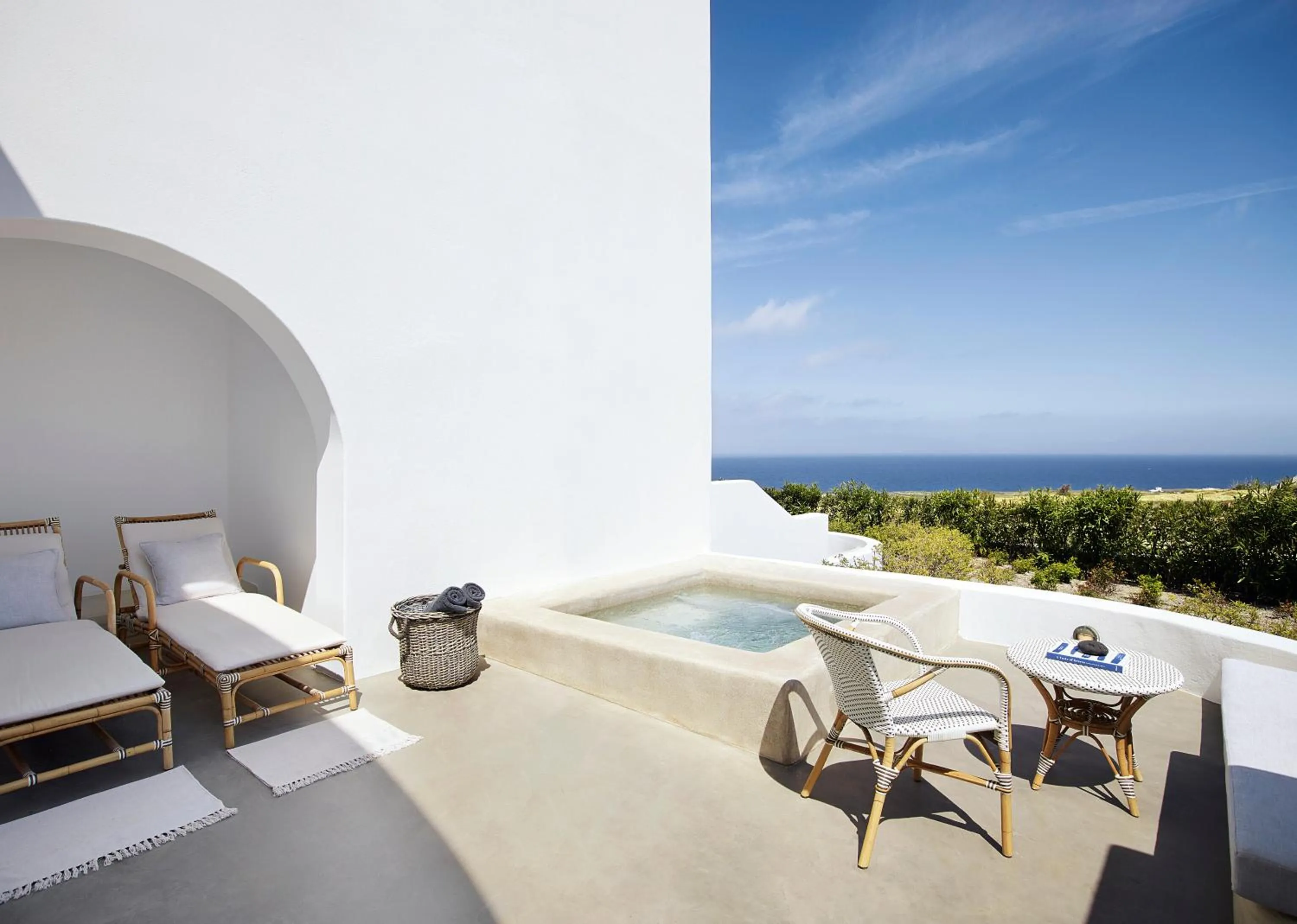 Hot Tub in Santo Pure Oia Suites & Villas