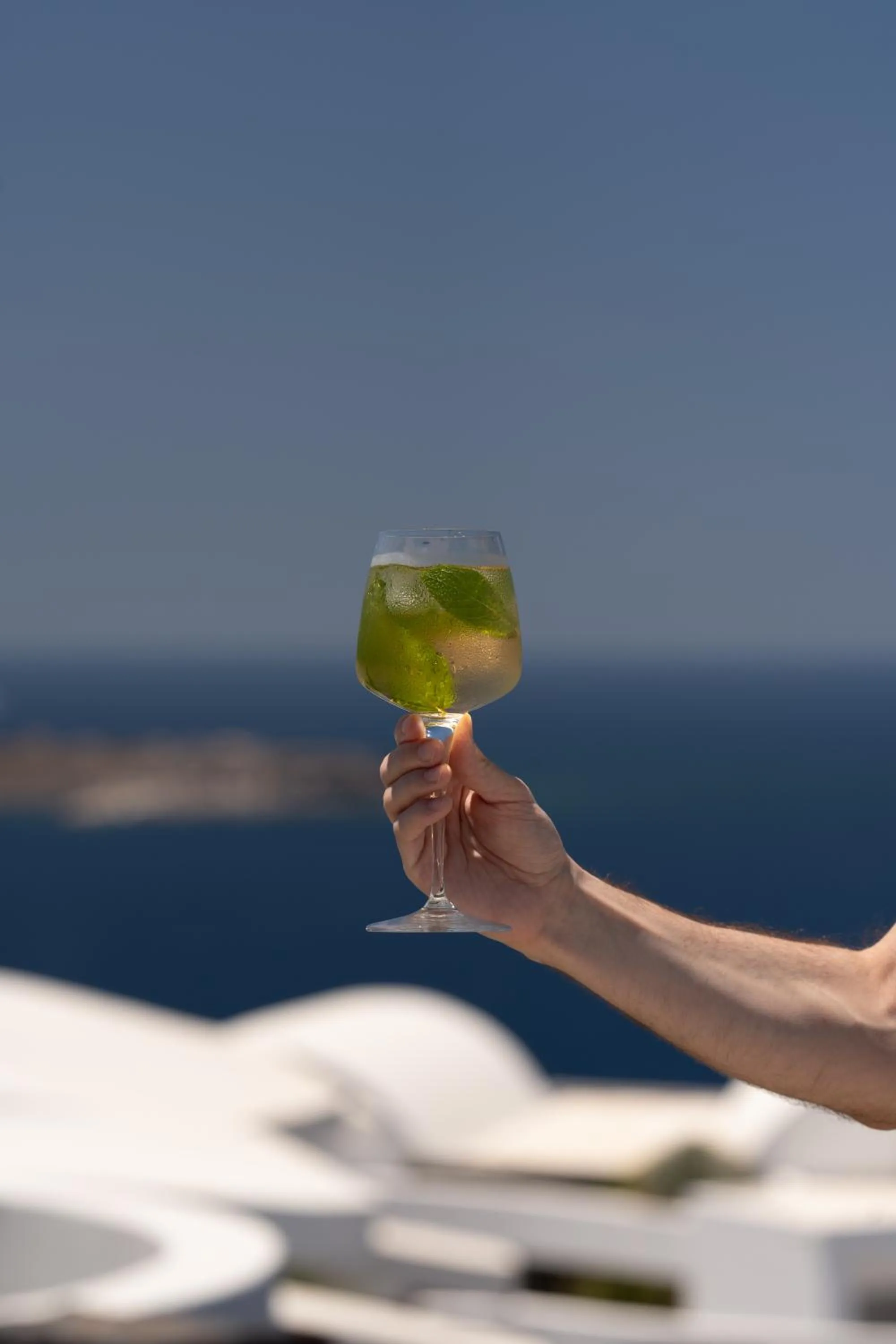 Lounge or bar in Santo Pure Oia Suites & Villas