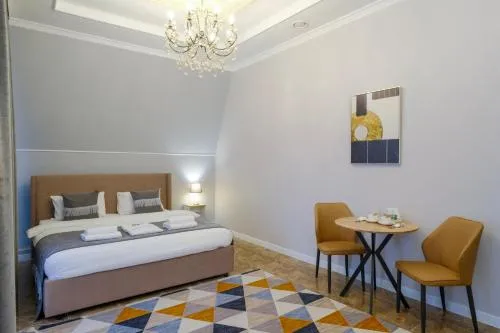 AVANT Hotel