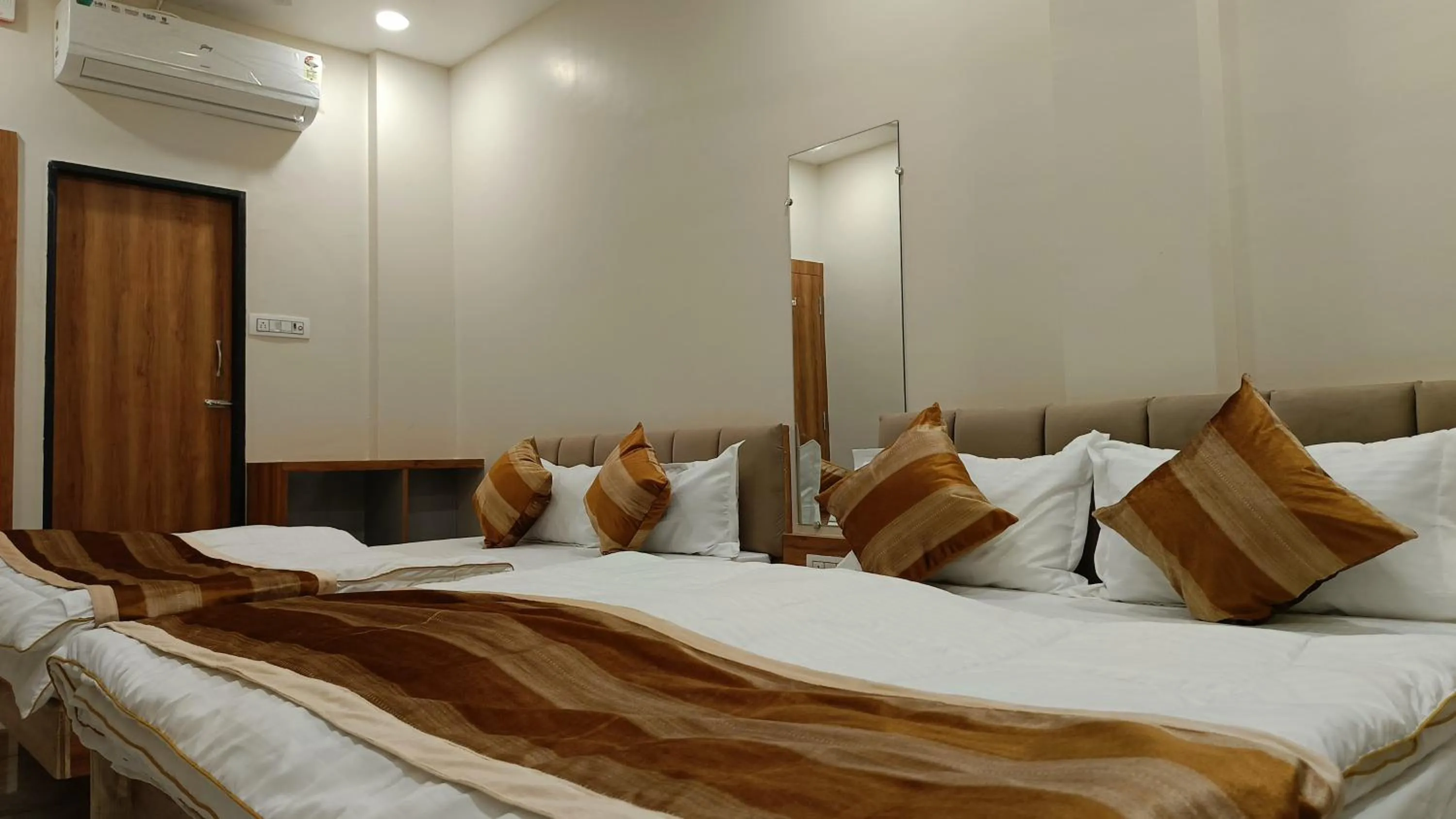 Bed in ShyamRaj Hotel