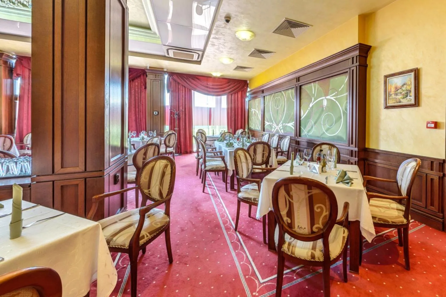 Restaurant/places to eat in Hotel Chiirite