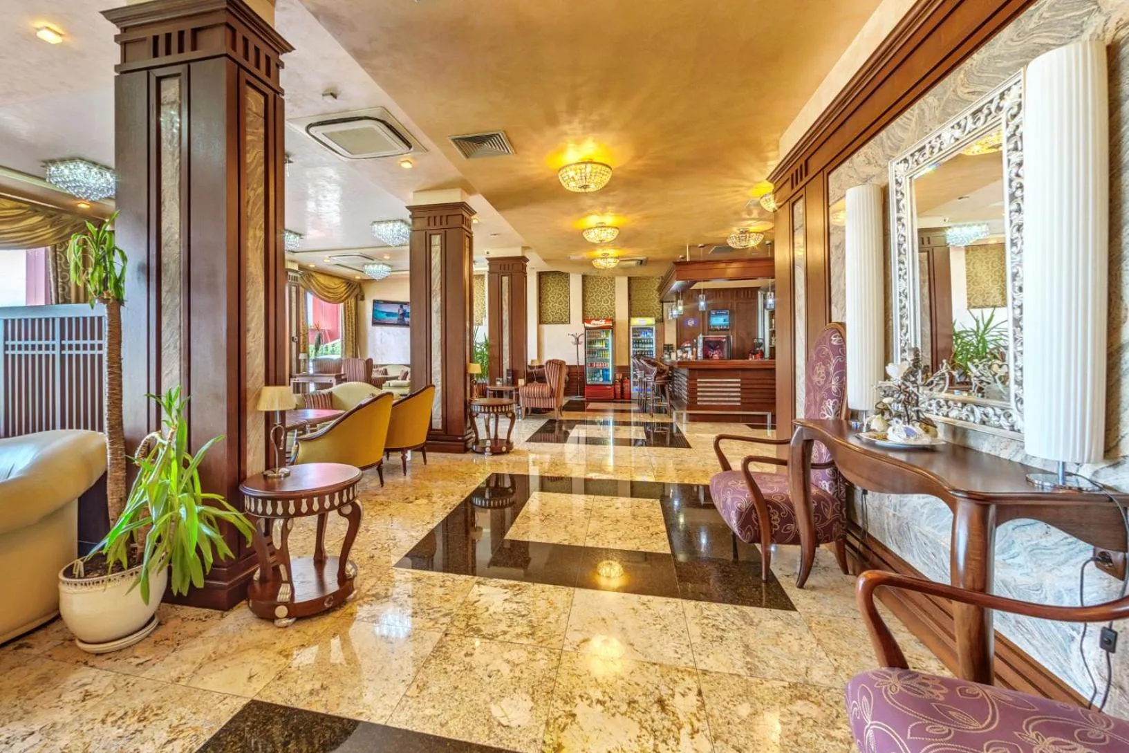 Lobby or reception in Hotel Chiirite