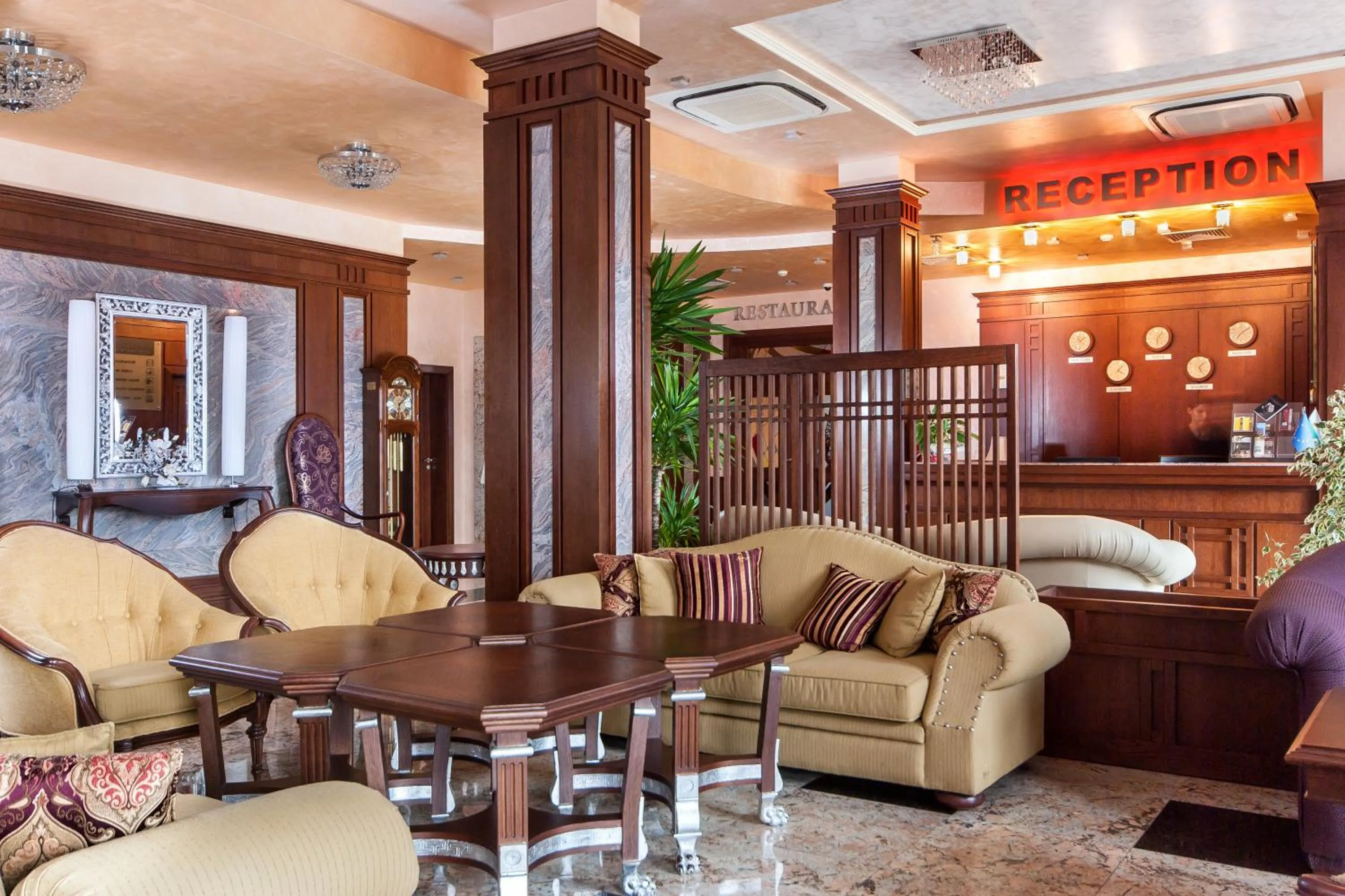 Lobby or reception in Hotel Chiirite