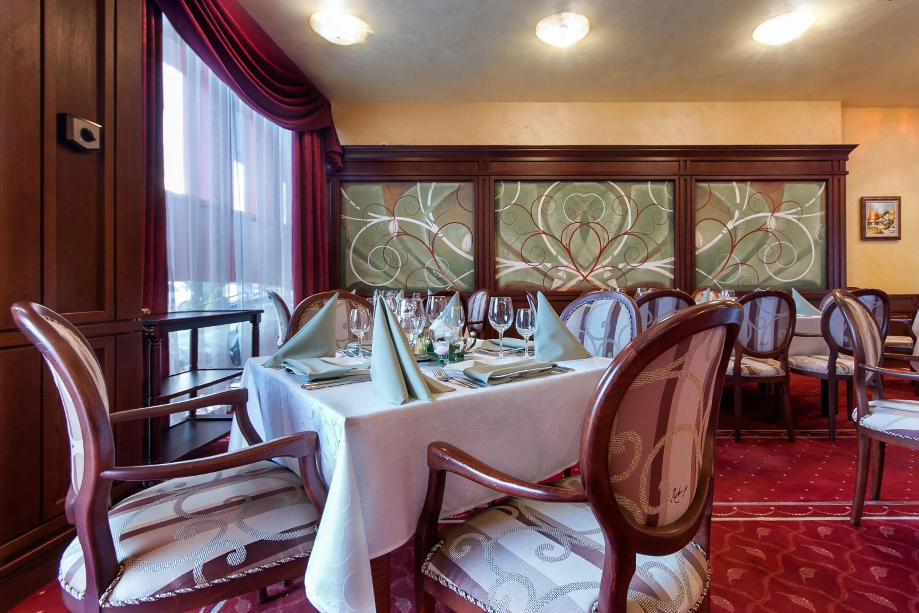 Restaurant/places to eat in Hotel Chiirite