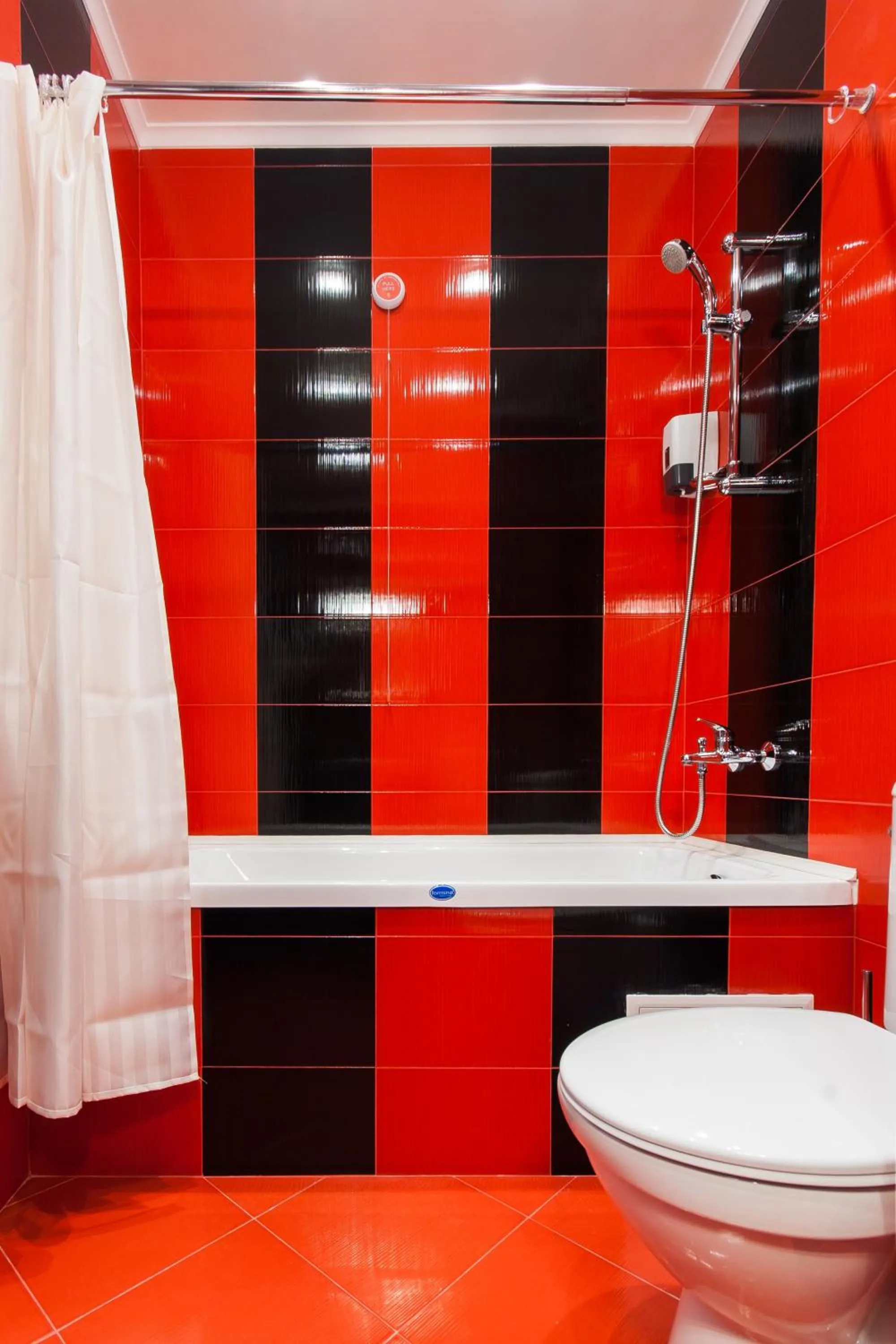 Shower in Hotel Chiirite
