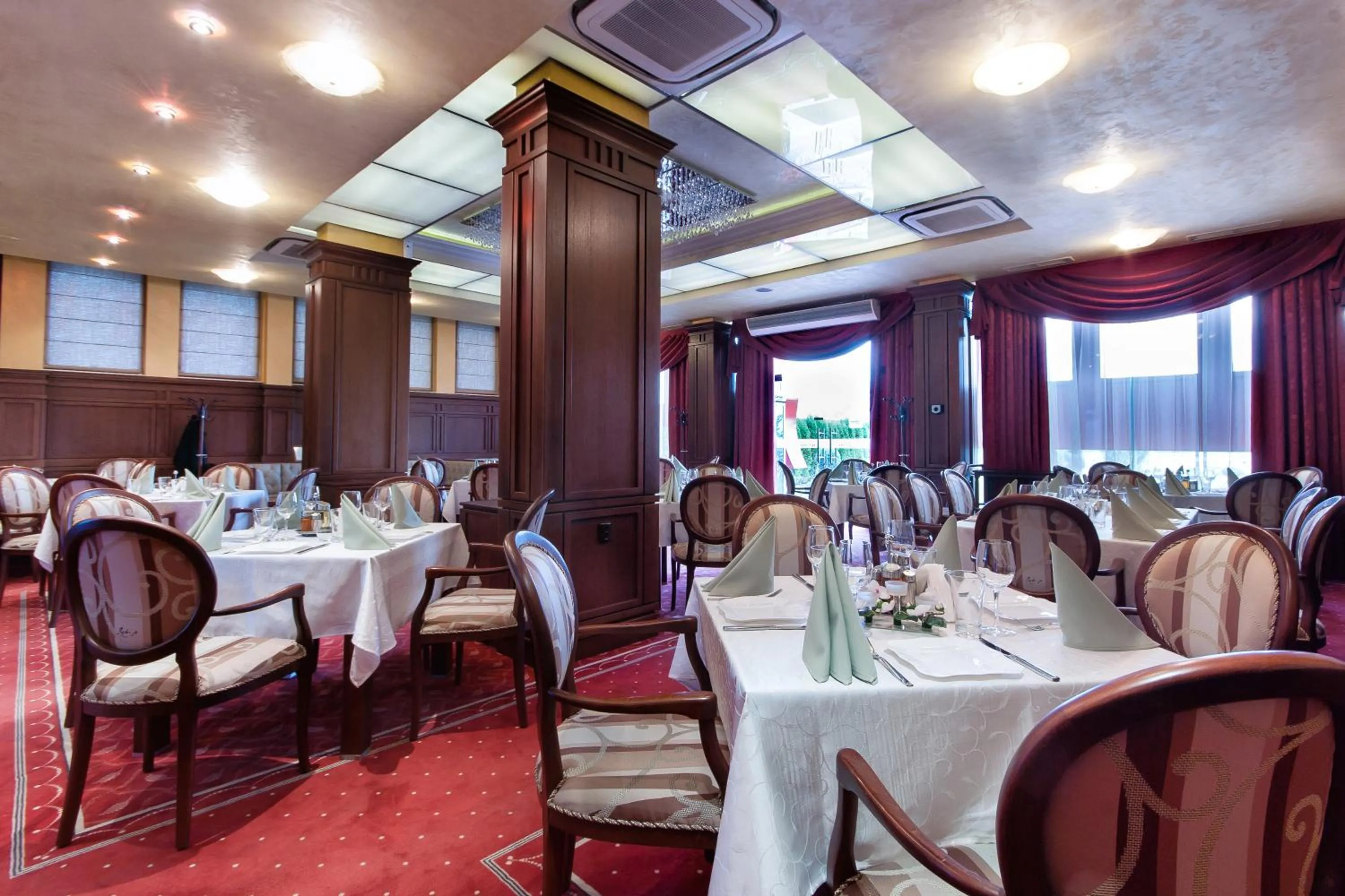 Restaurant/places to eat in Hotel Chiirite