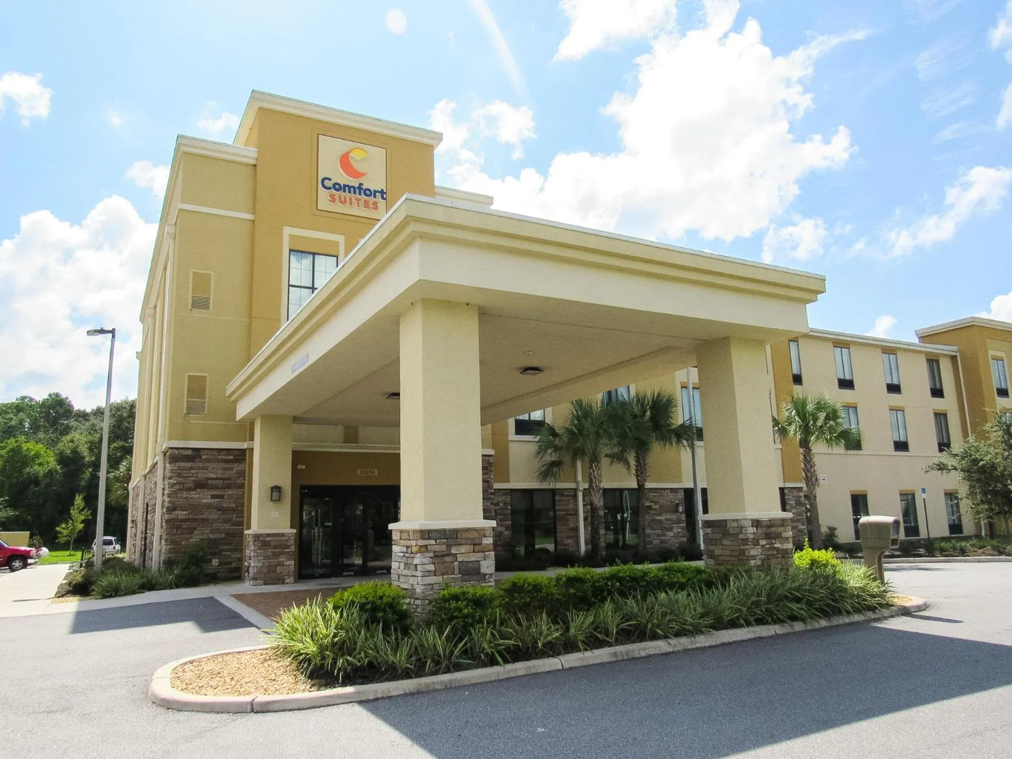 Facade/entrance in Comfort Suites Dunnellon near Rainbow Springs
