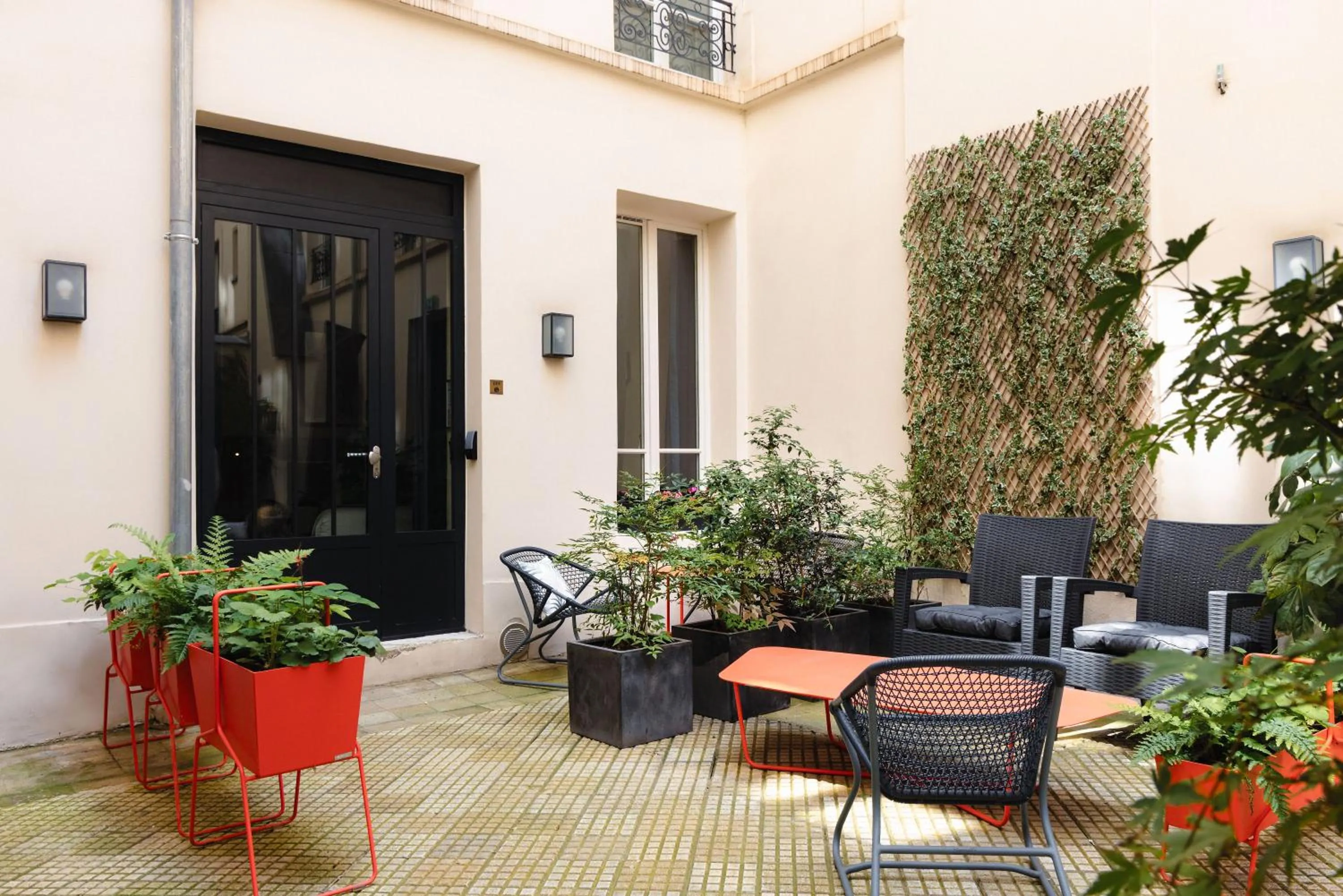 Patio in Hôtel Mayflower Opera