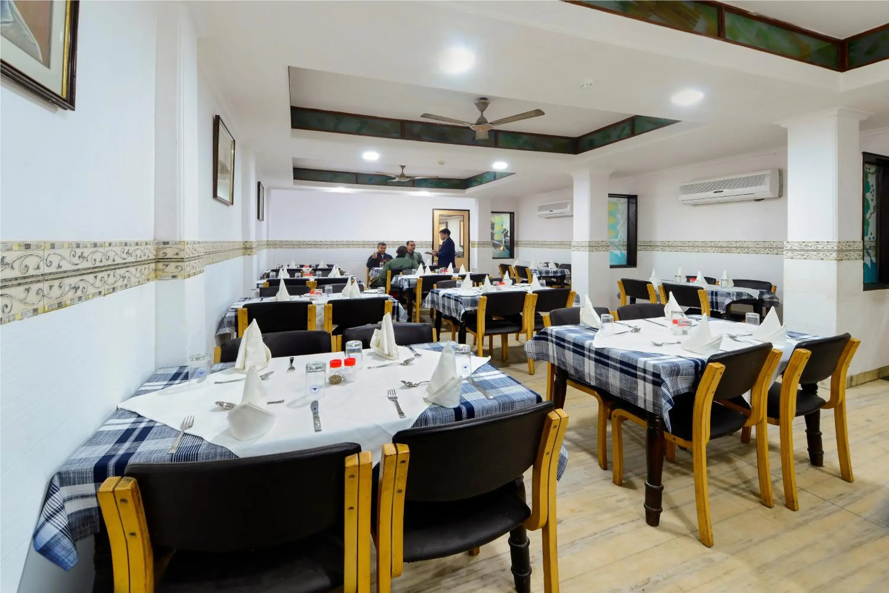 Restaurant/places to eat in Hotel Ashish Palace Restaurant/places to eat in Hotel Ashish Palace