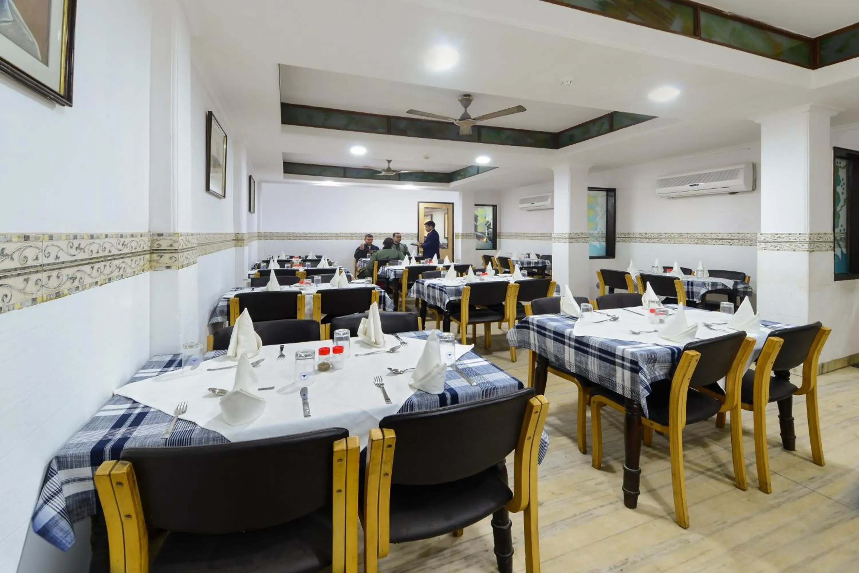 Restaurant/places to eat in Hotel Ashish Palace Restaurant/places to eat in Hotel Ashish Palace