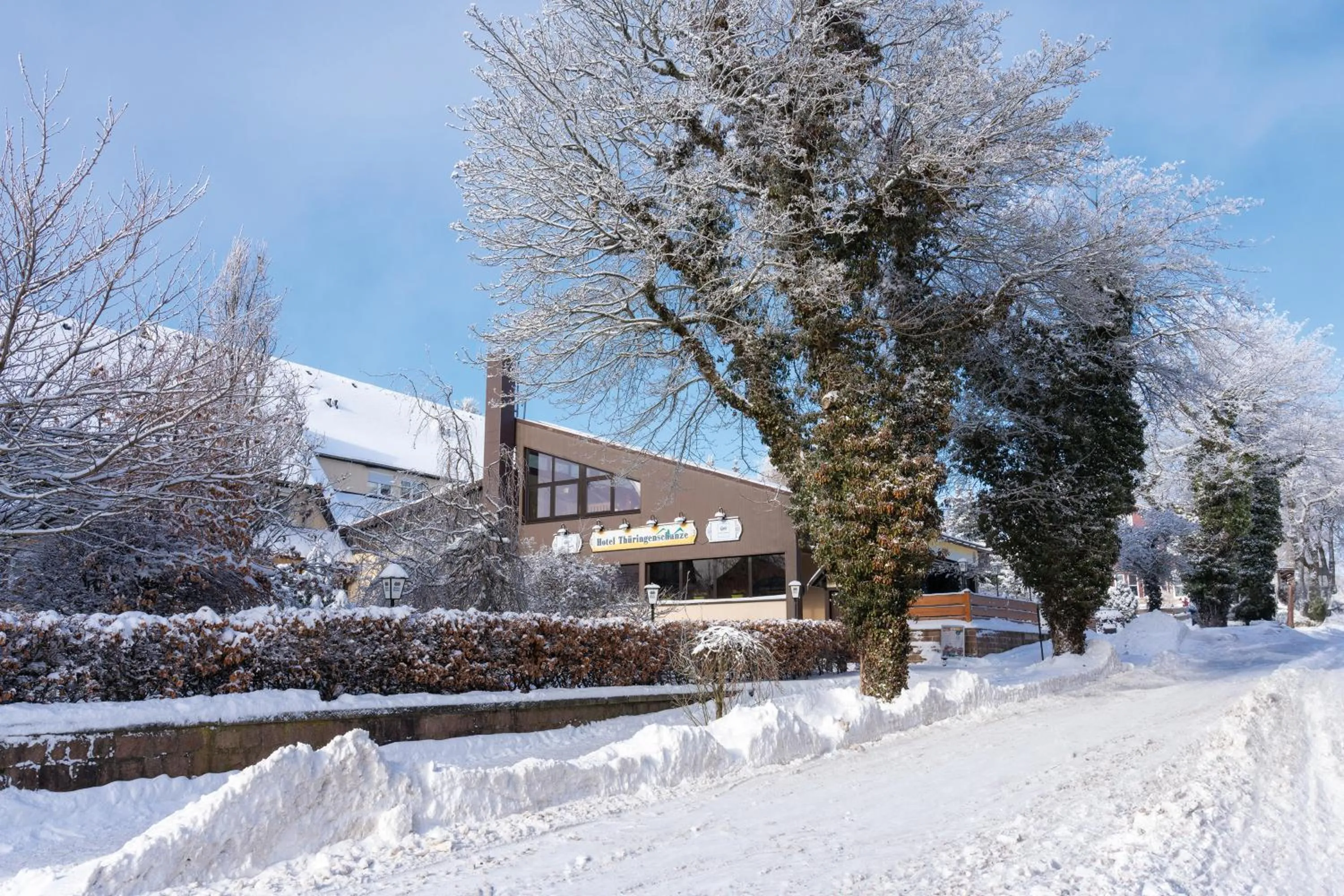 Facade/entrance in Hotel Thüringenschanze