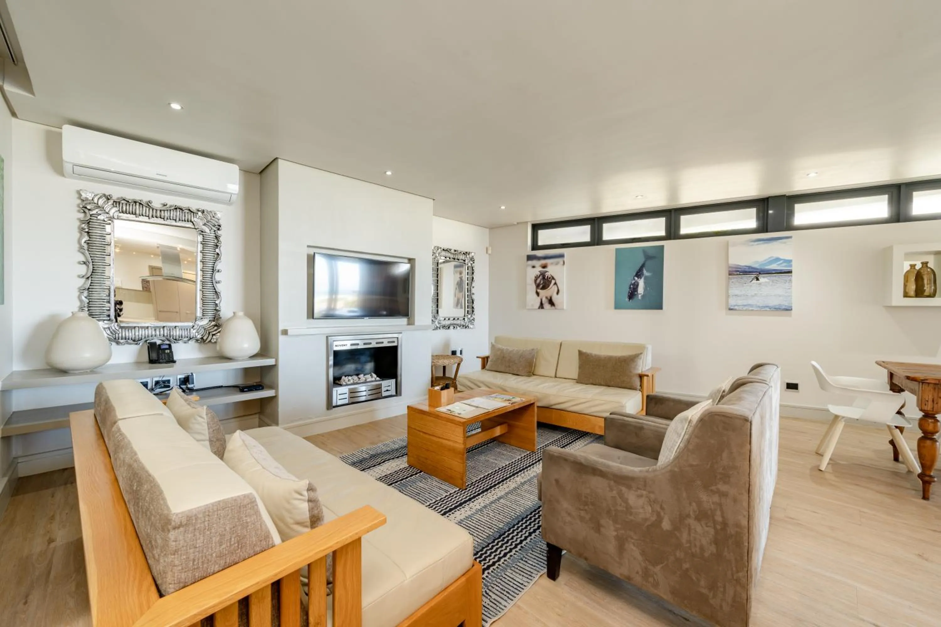 Seating area in Harbour House Hotel