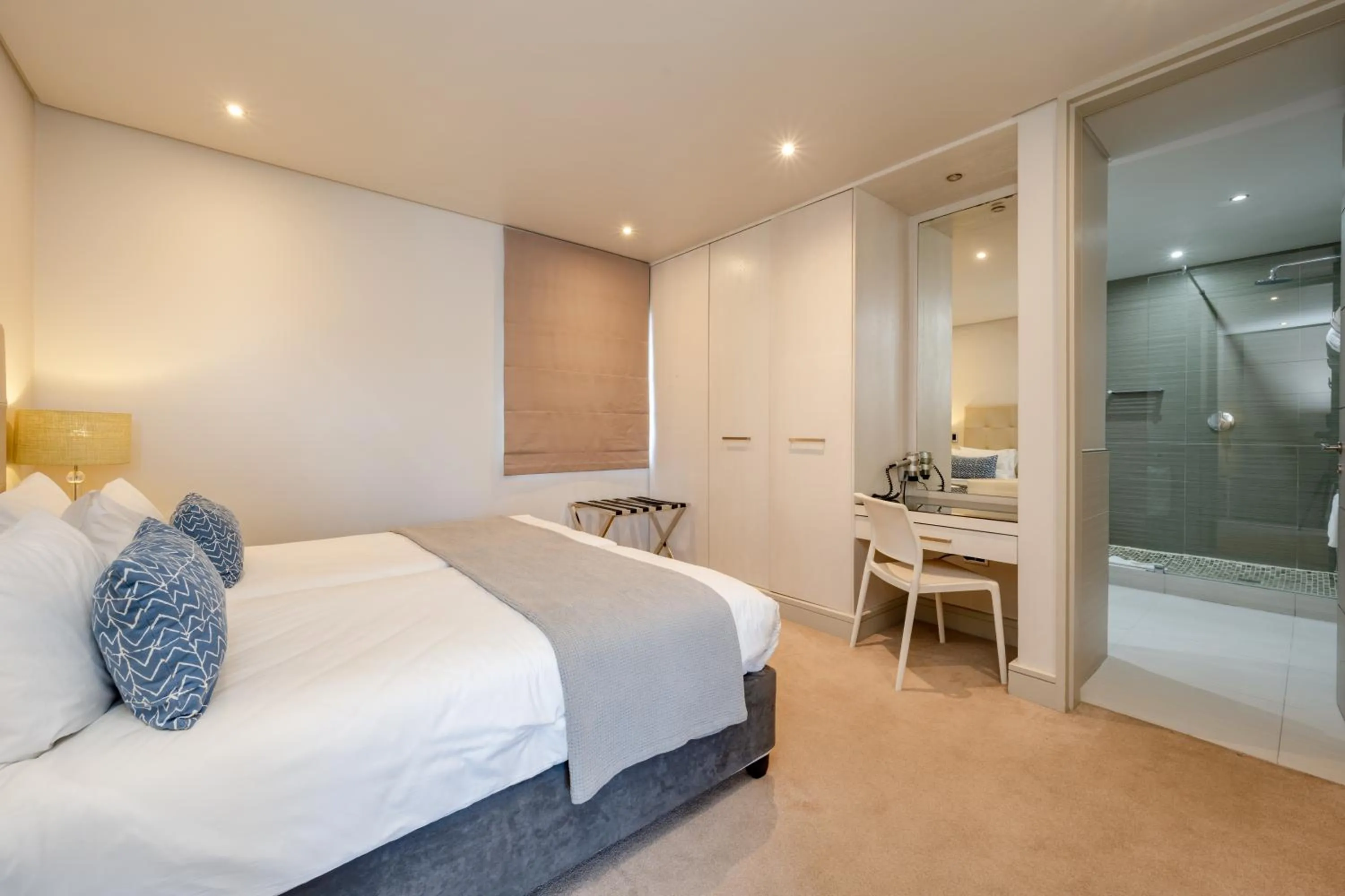 Bedroom, Bed in Harbour House Hotel